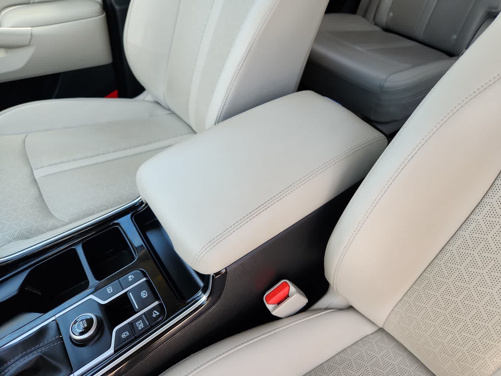used 2023 Kia Sorento car, priced at $32,999