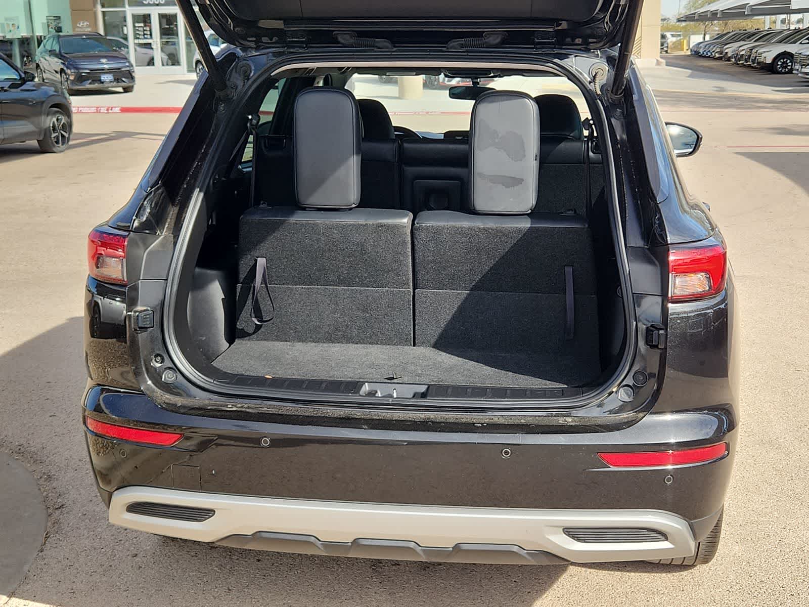 used 2023 Mitsubishi Outlander car, priced at $23,999