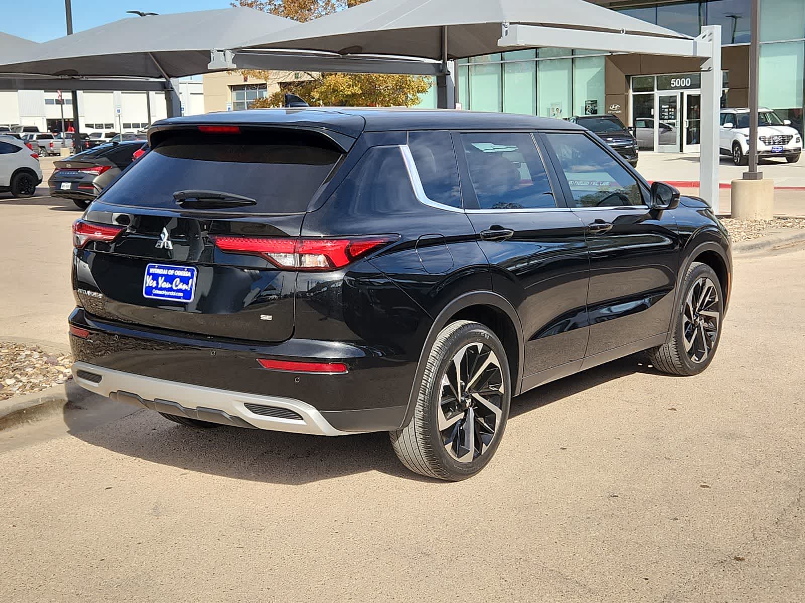 used 2023 Mitsubishi Outlander car, priced at $23,999