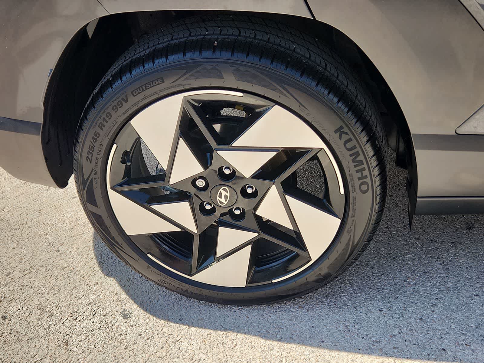 new 2024 Hyundai Kona car, priced at $33,950