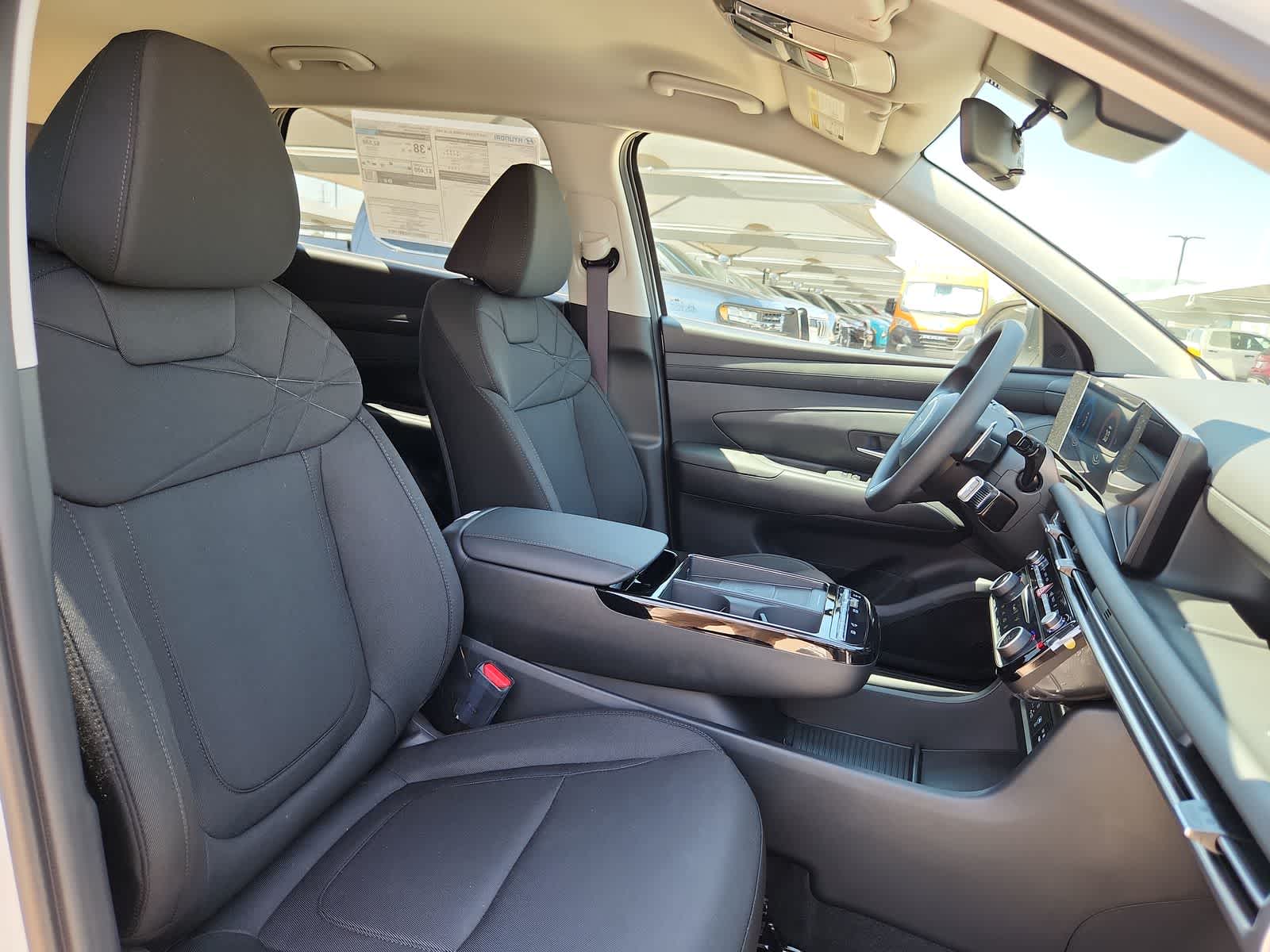 new 2025 Hyundai Tucson Hybrid car, priced at $35,905