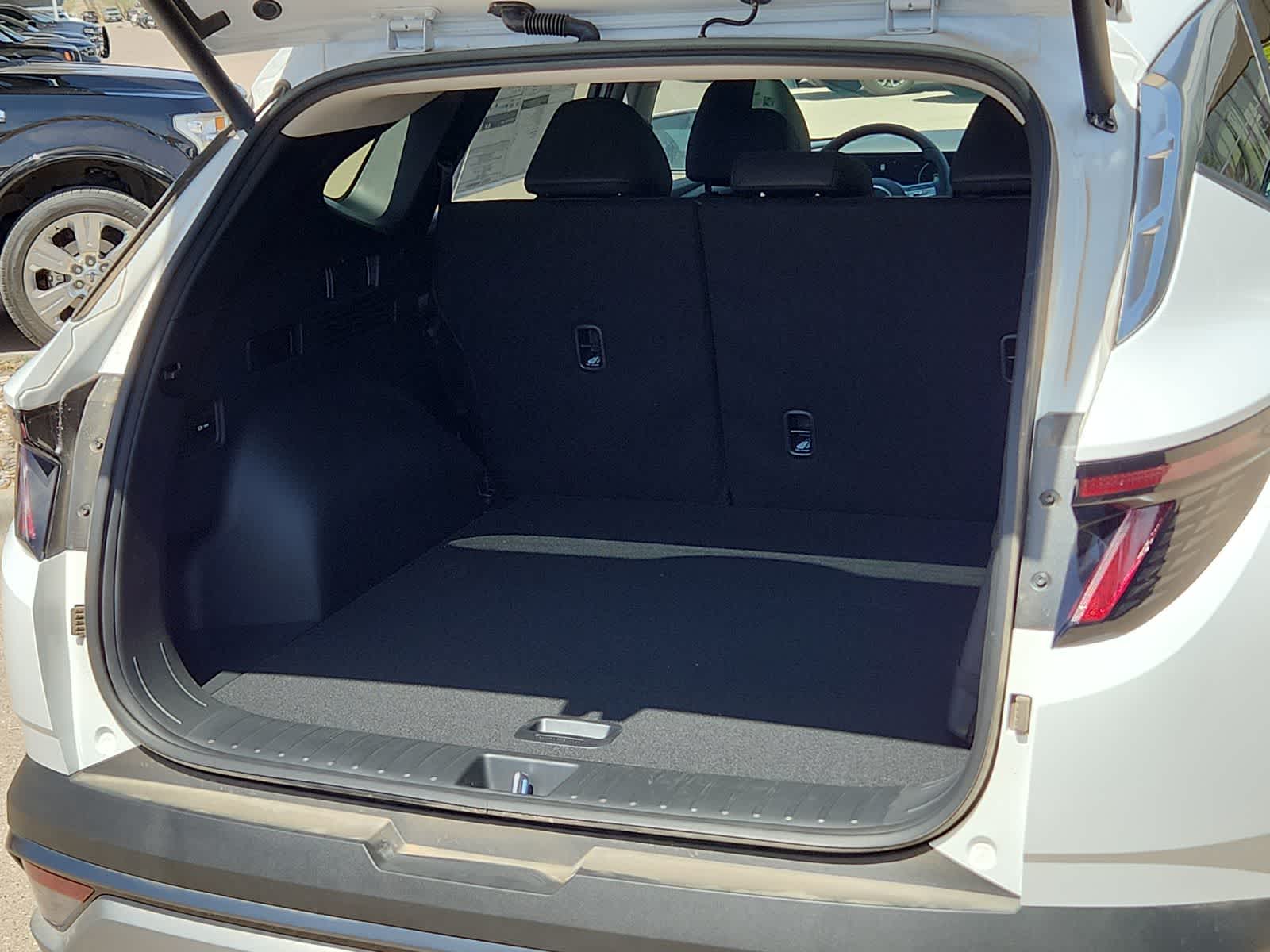 new 2025 Hyundai Tucson Hybrid car, priced at $38,915