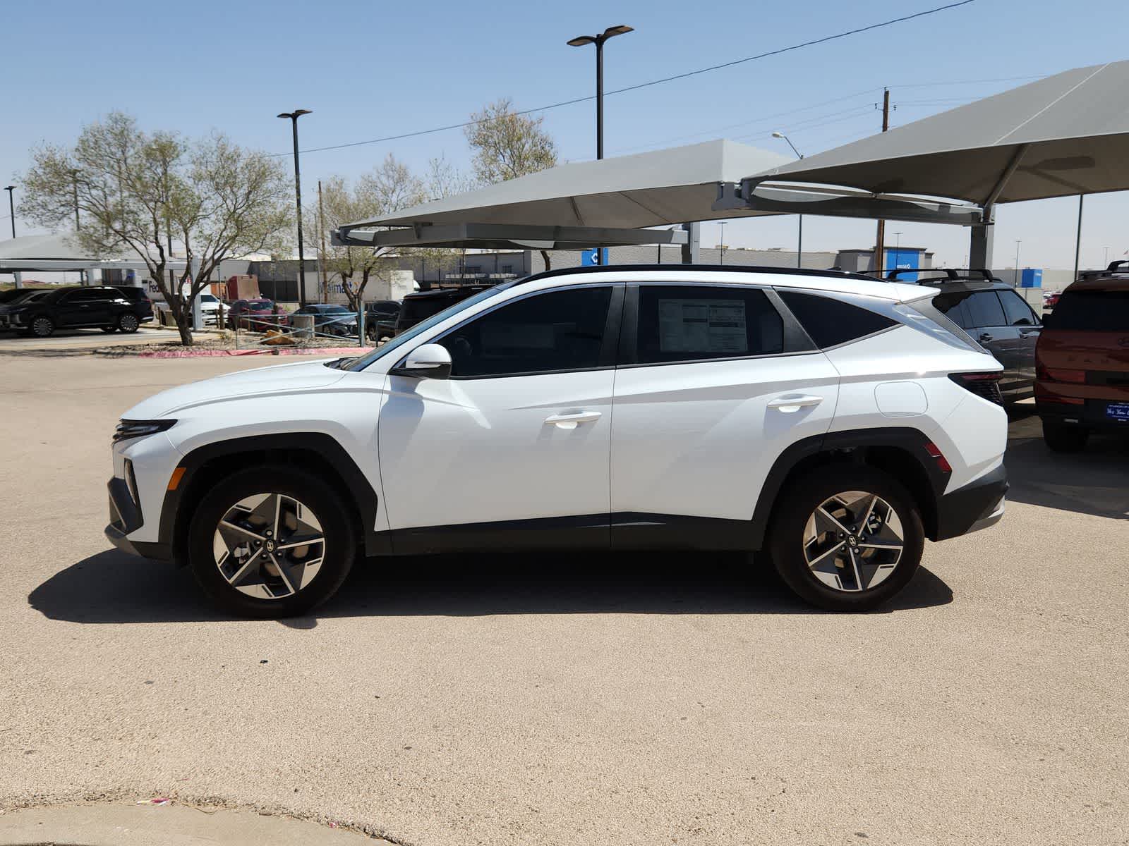 new 2025 Hyundai Tucson Hybrid car, priced at $38,915