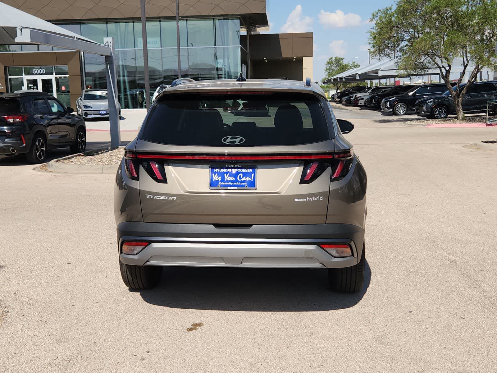 new 2025 Hyundai Tucson Hybrid car, priced at $38,660