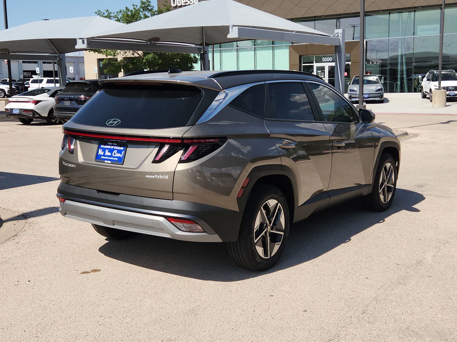 new 2025 Hyundai Tucson Hybrid car, priced at $38,660
