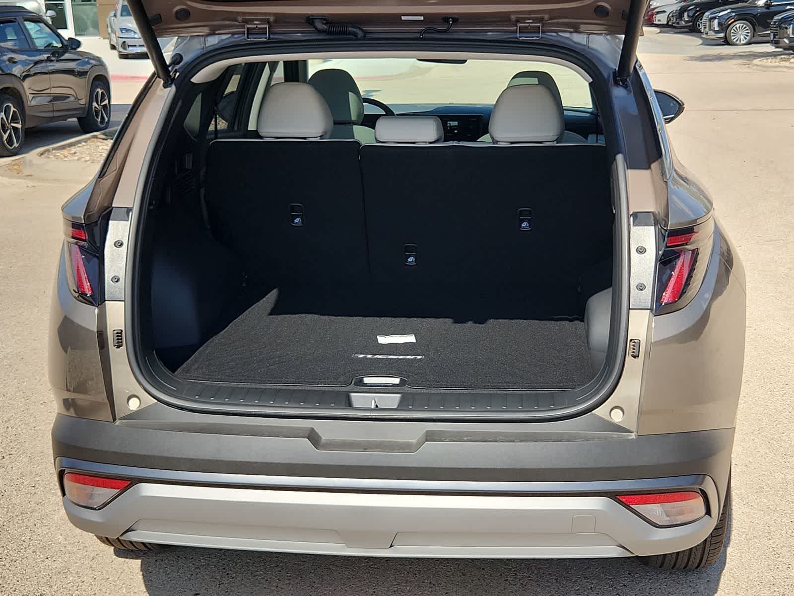 new 2025 Hyundai Tucson Hybrid car, priced at $38,660