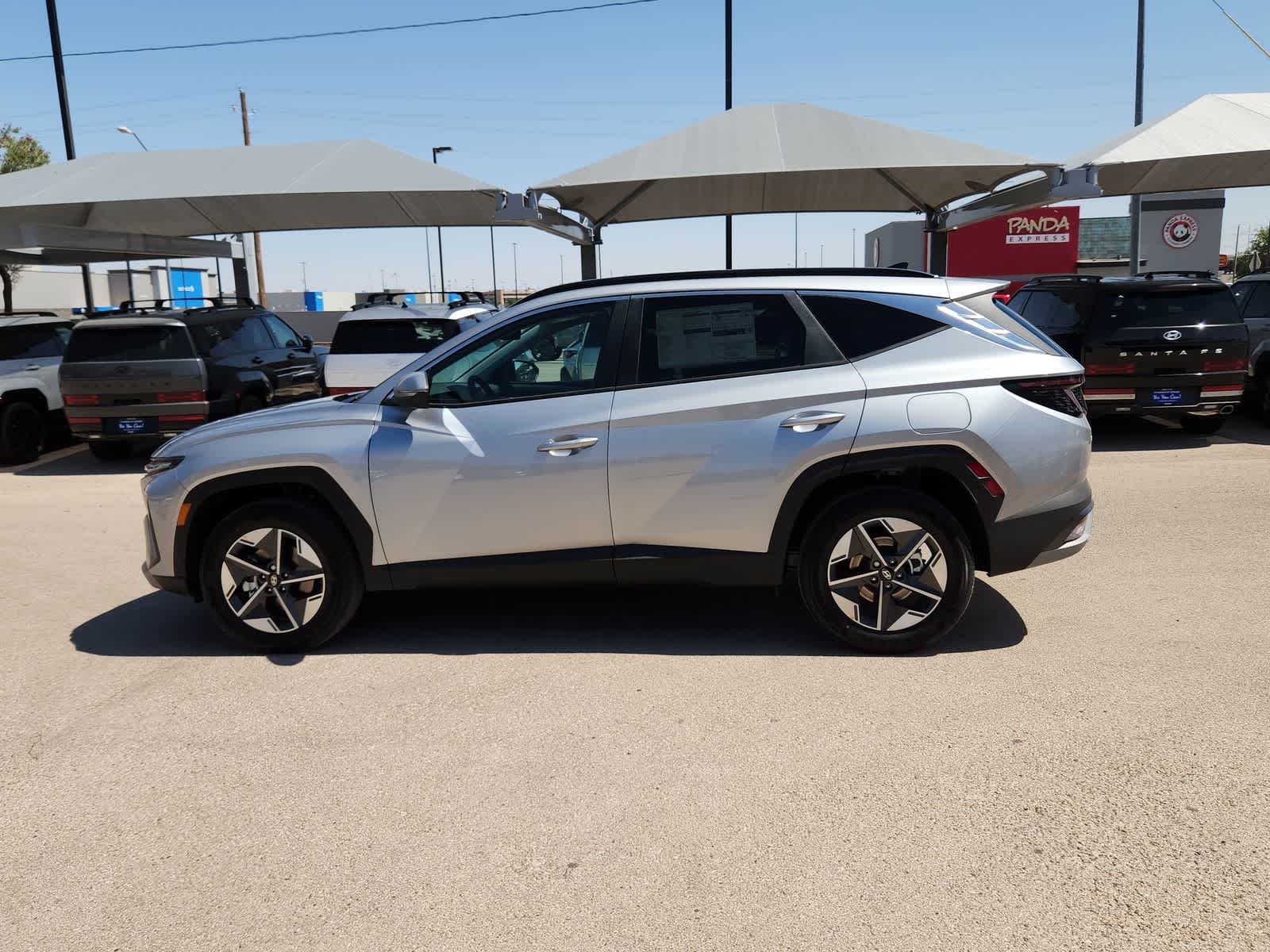 new 2025 Hyundai Tucson Hybrid car, priced at $38,475