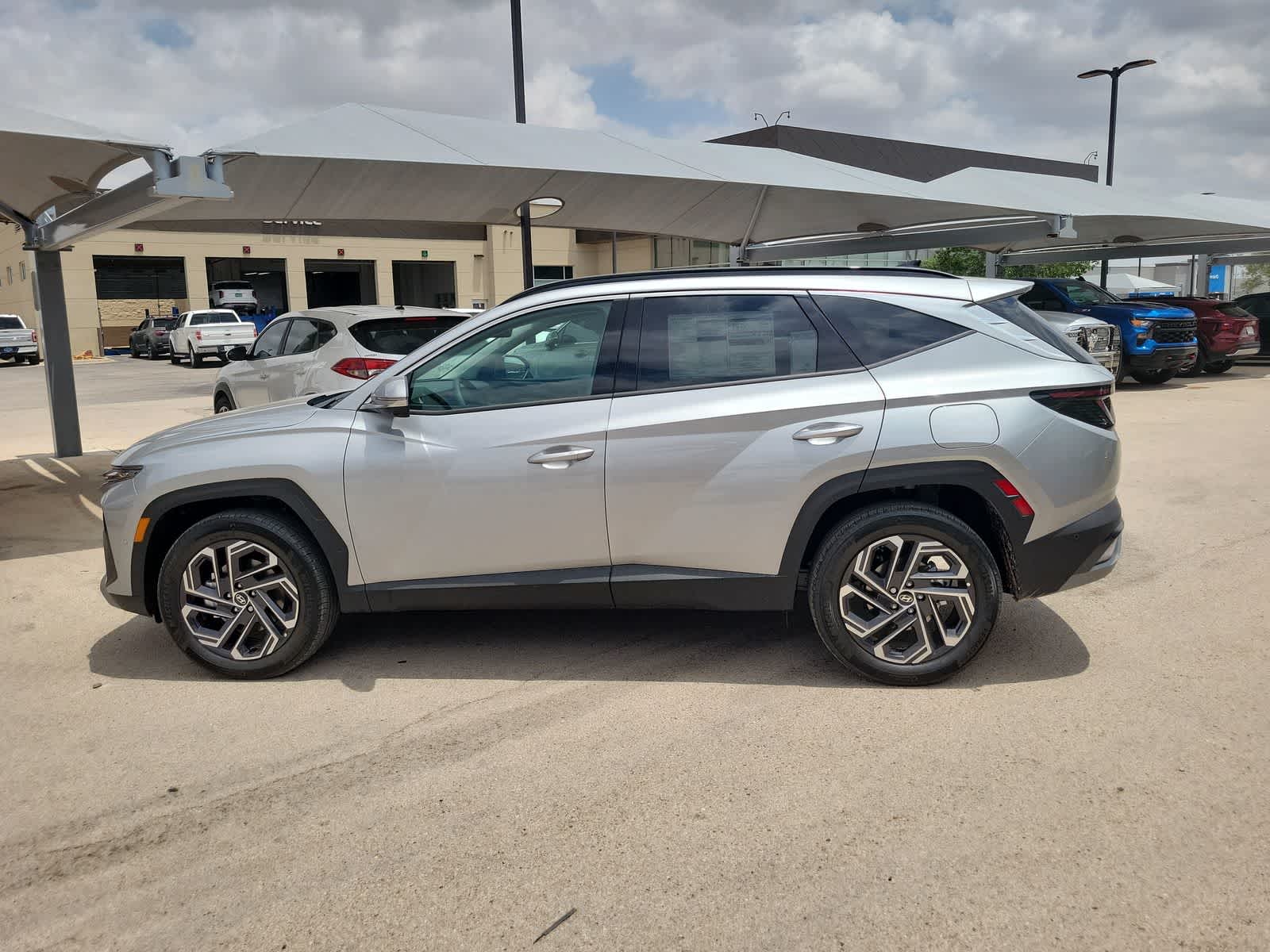 new 2025 Hyundai Tucson Hybrid car, priced at $43,290