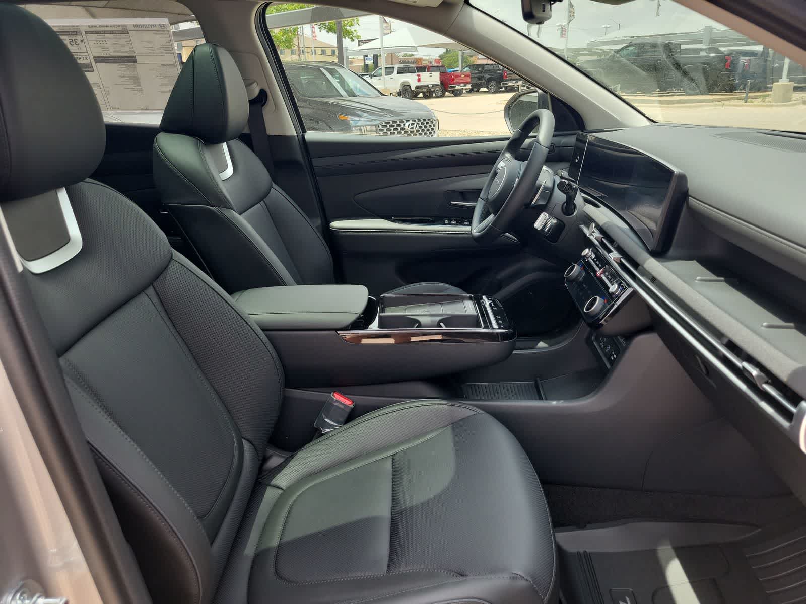 new 2025 Hyundai Tucson Hybrid car, priced at $43,290