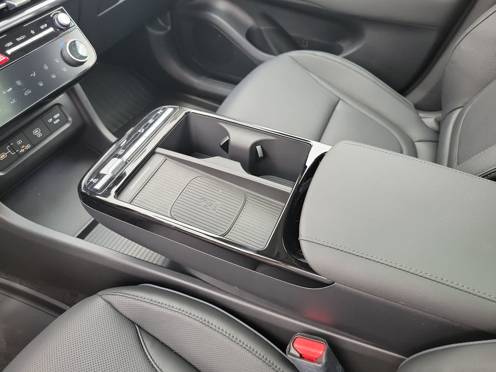 new 2025 Hyundai Tucson Hybrid car, priced at $43,290