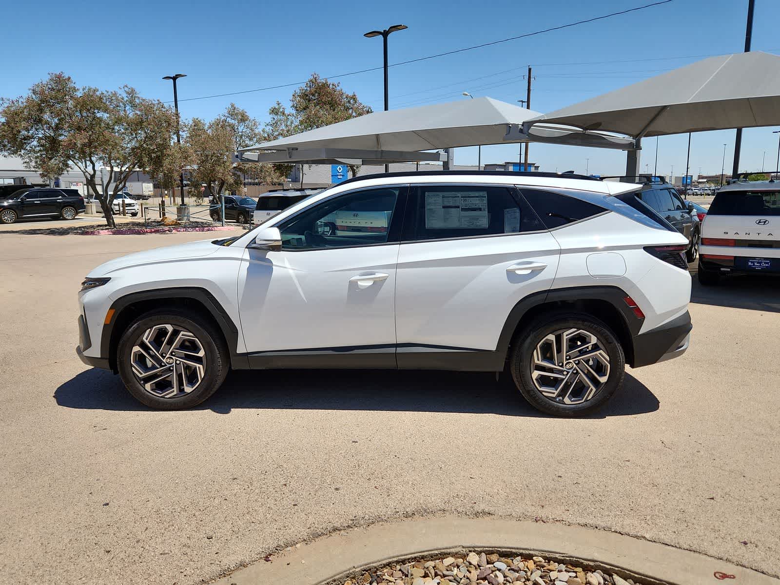 new 2025 Hyundai Tucson Hybrid car, priced at $43,860