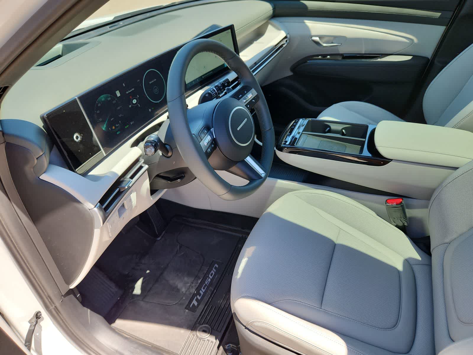 new 2025 Hyundai Tucson Hybrid car, priced at $43,860