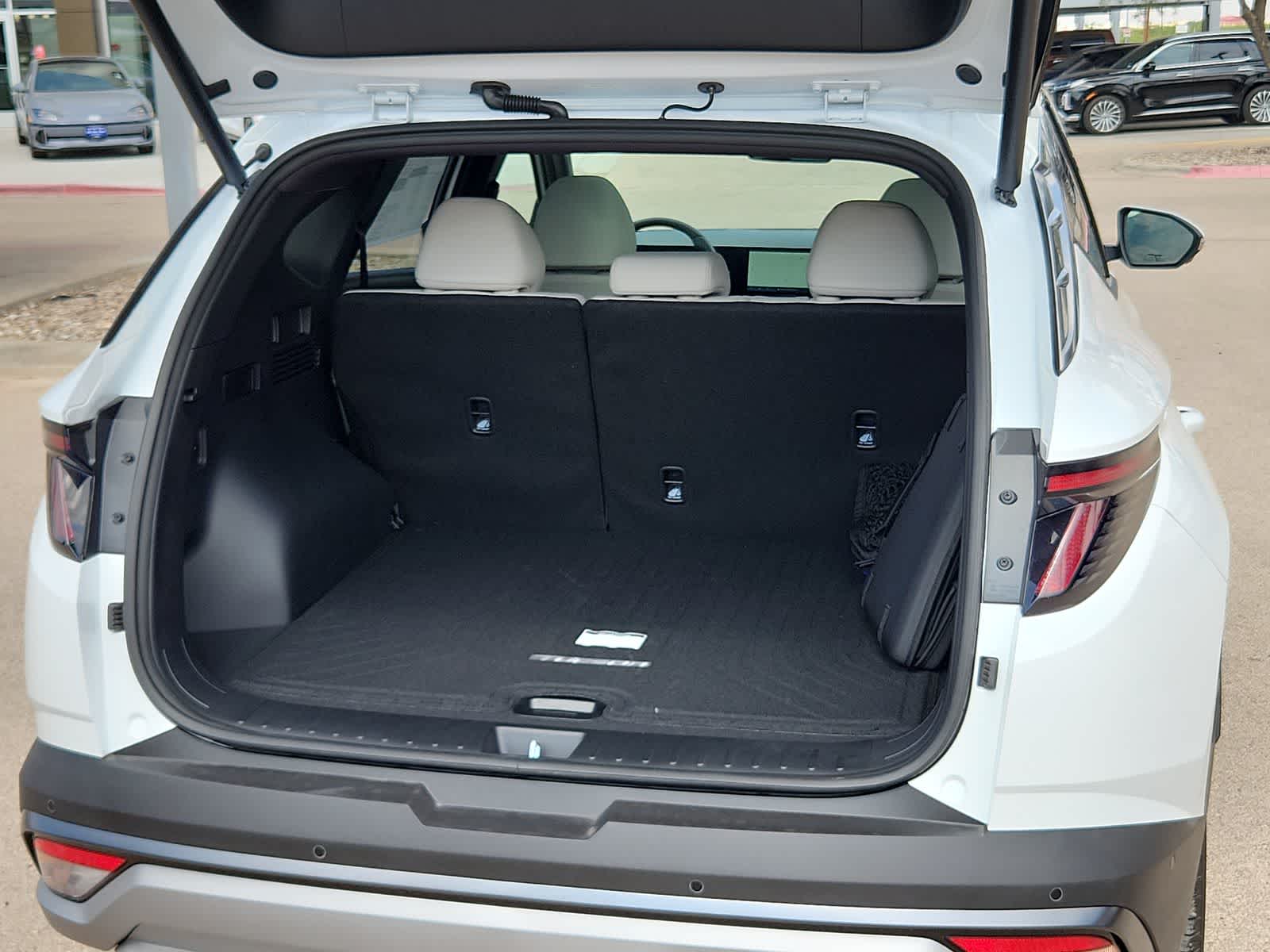 new 2025 Hyundai Tucson Hybrid car, priced at $43,790