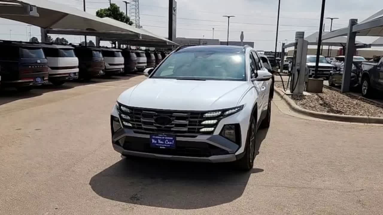 new 2025 Hyundai Tucson Hybrid car, priced at $43,790