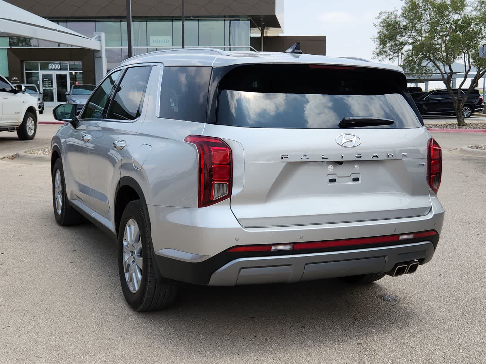 new 2025 Hyundai Palisade car, priced at $44,100
