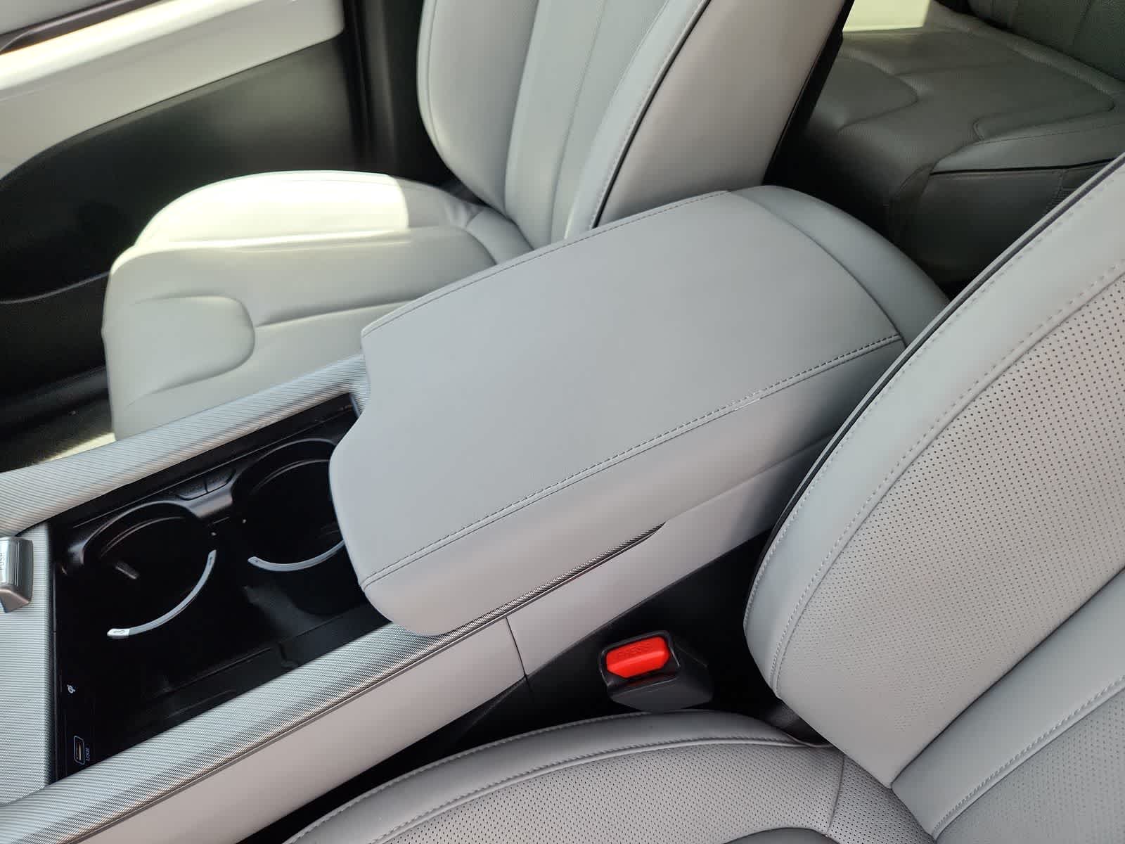 used 2024 Hyundai Palisade car, priced at $43,999