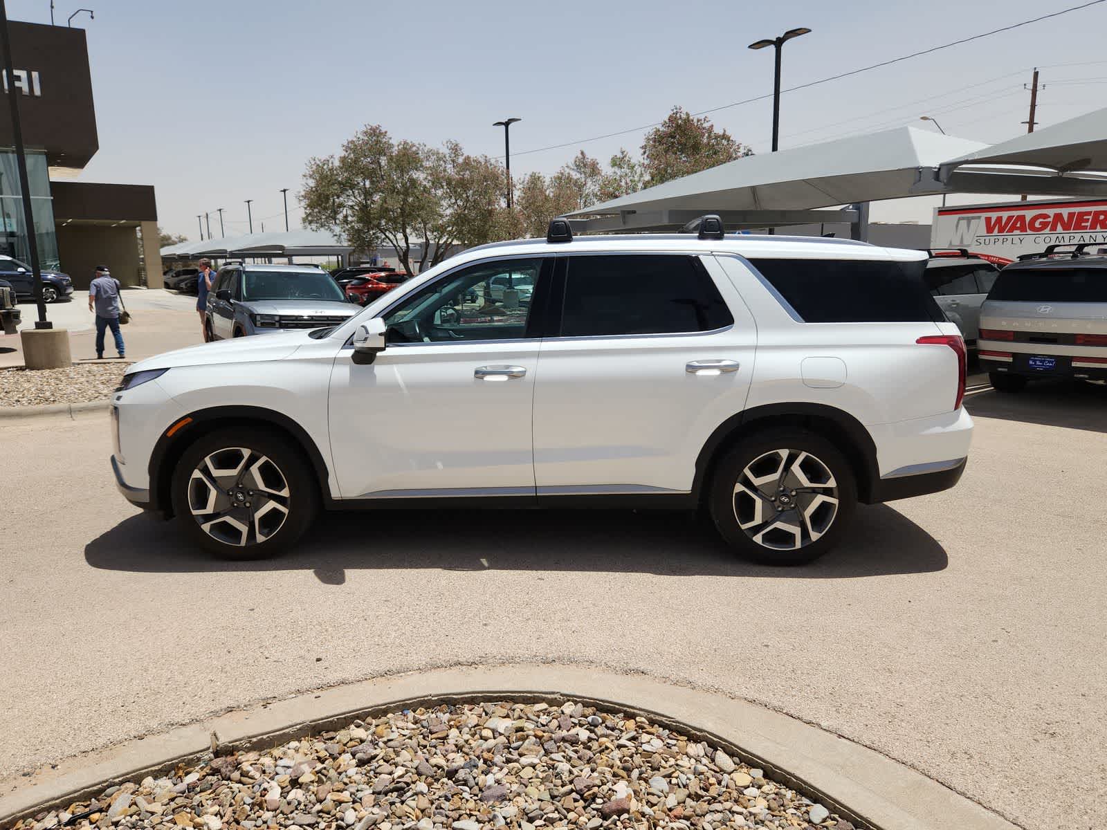 used 2024 Hyundai Palisade car, priced at $43,999
