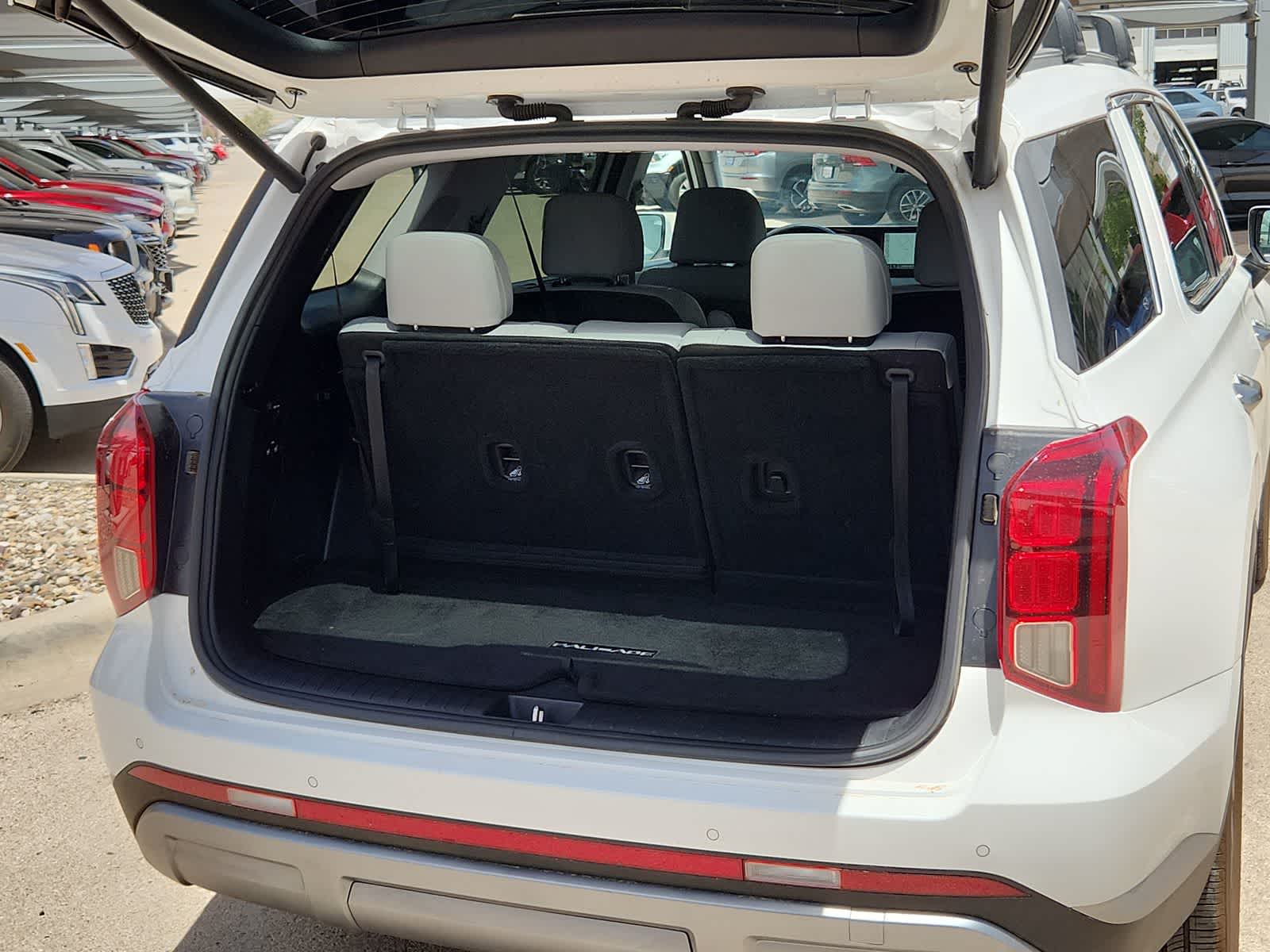 used 2024 Hyundai Palisade car, priced at $43,999