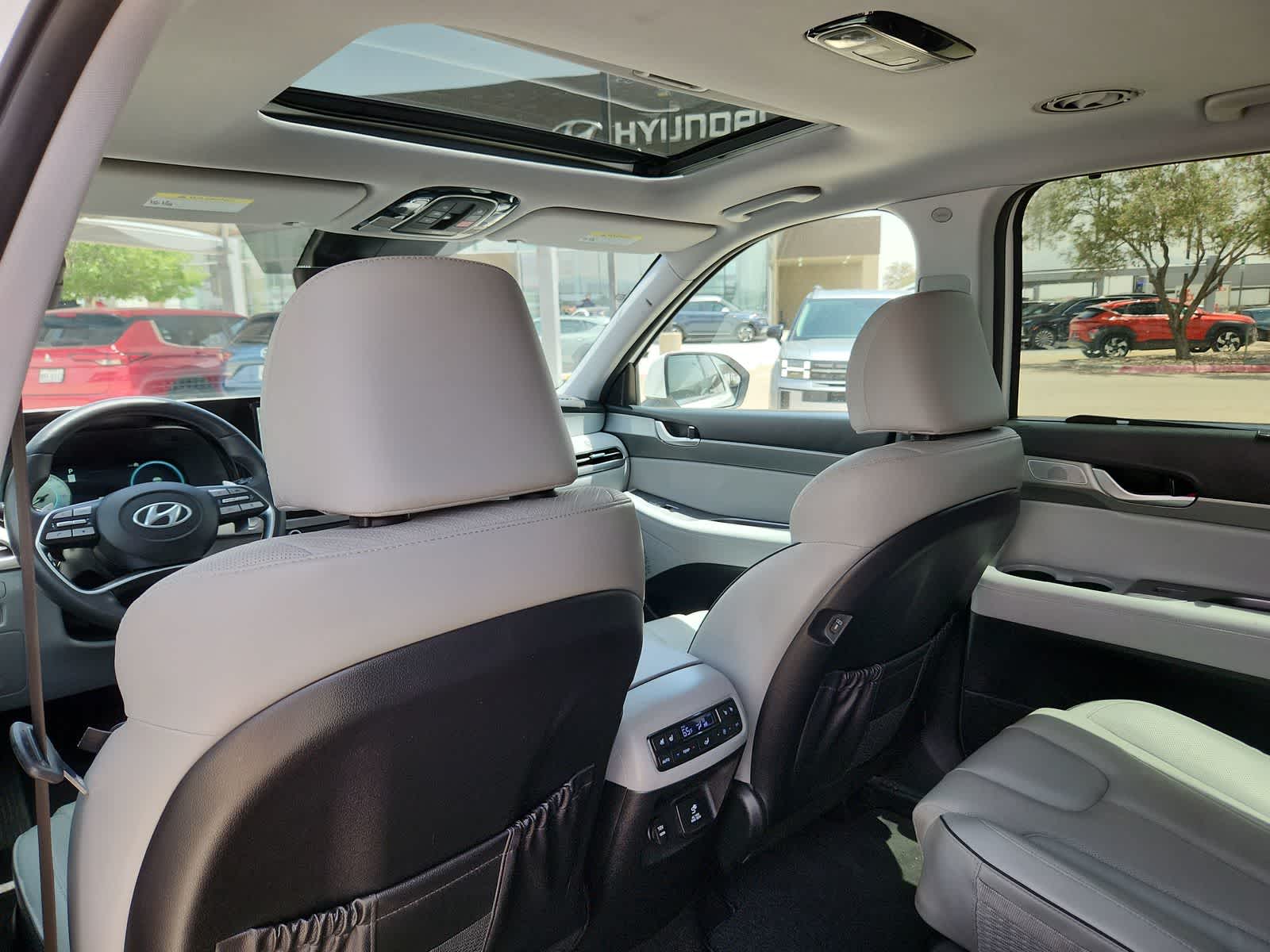 used 2024 Hyundai Palisade car, priced at $43,999
