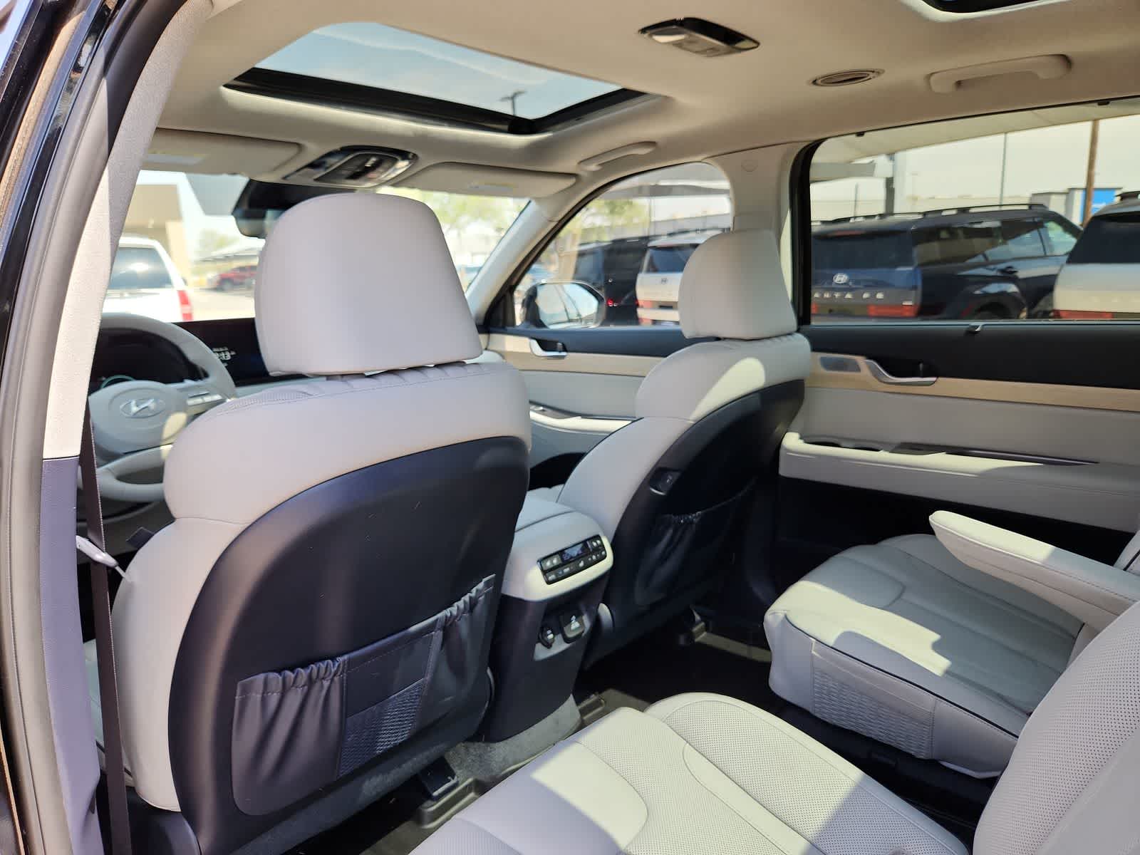 used 2024 Hyundai Palisade car, priced at $43,999