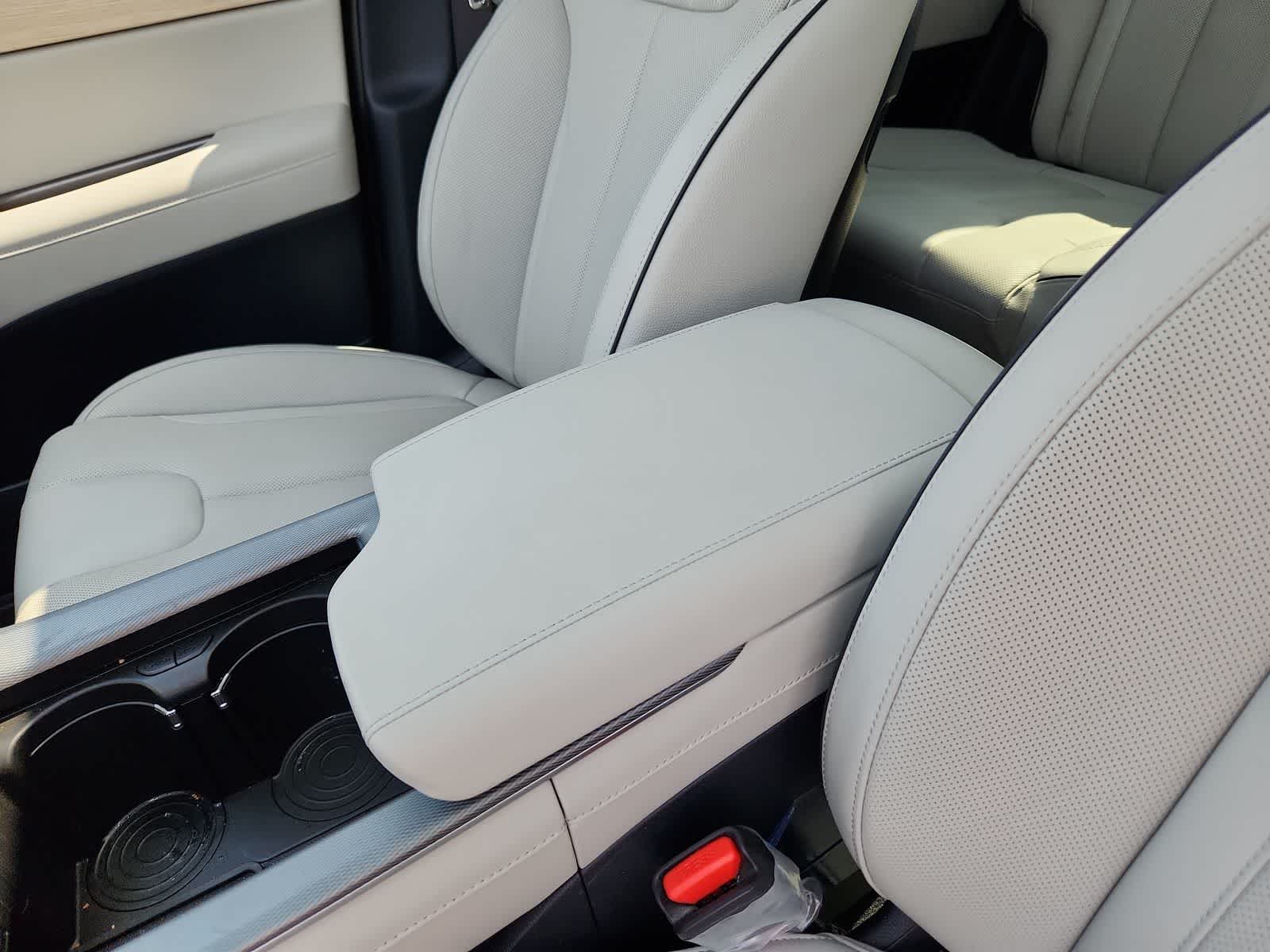 used 2024 Hyundai Palisade car, priced at $43,999