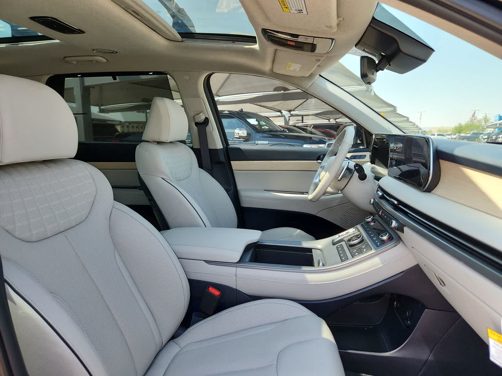 used 2024 Hyundai Palisade car, priced at $43,999