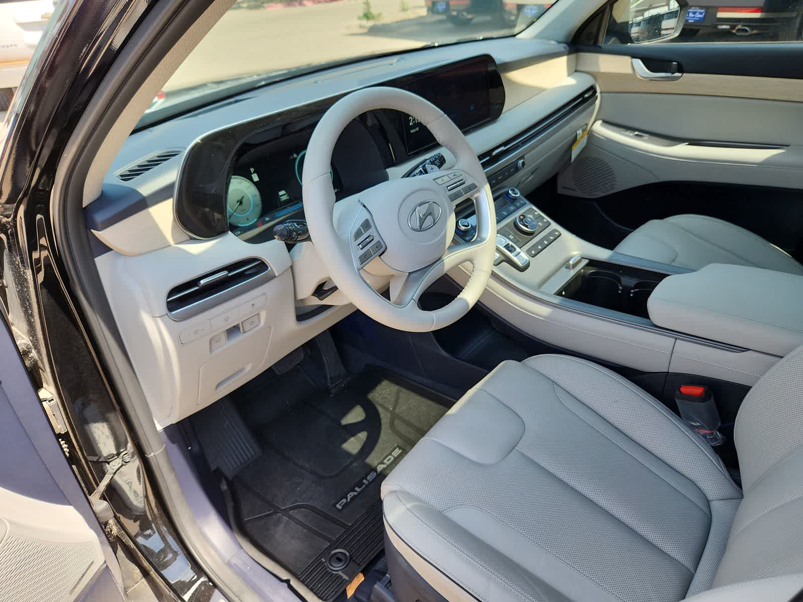 used 2024 Hyundai Palisade car, priced at $43,999