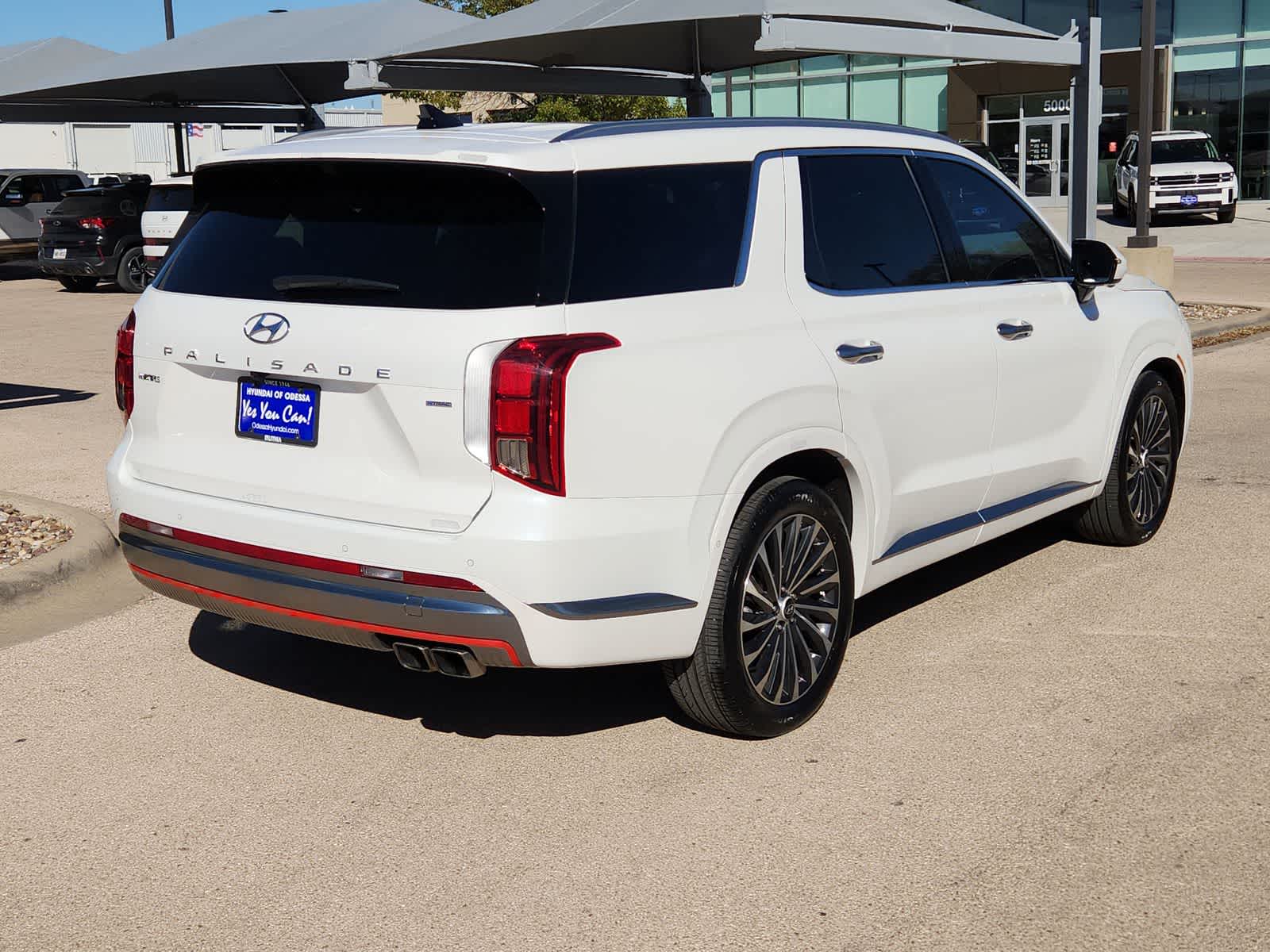 used 2025 Hyundai Palisade car, priced at $45,987