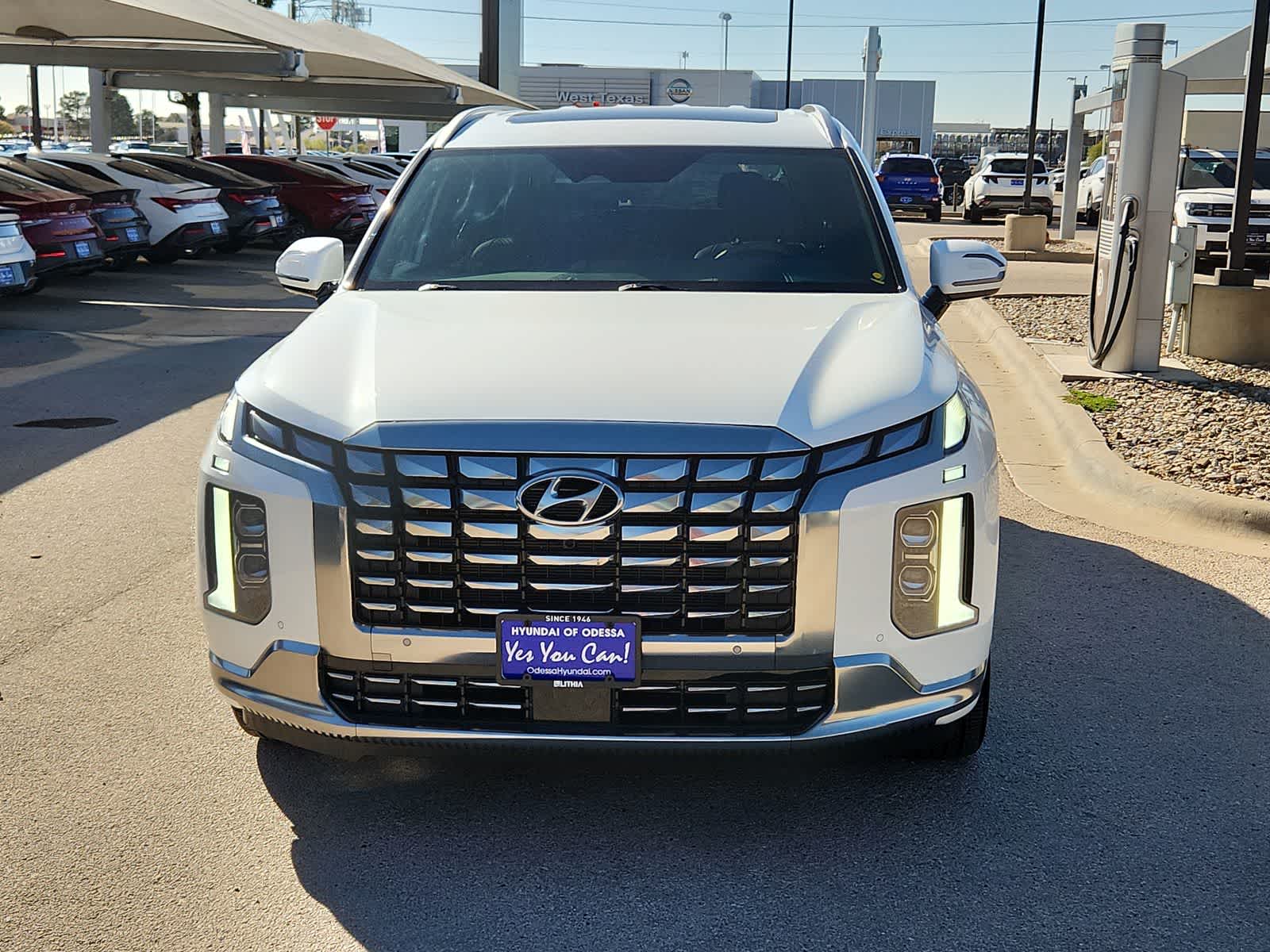 used 2025 Hyundai Palisade car, priced at $45,987