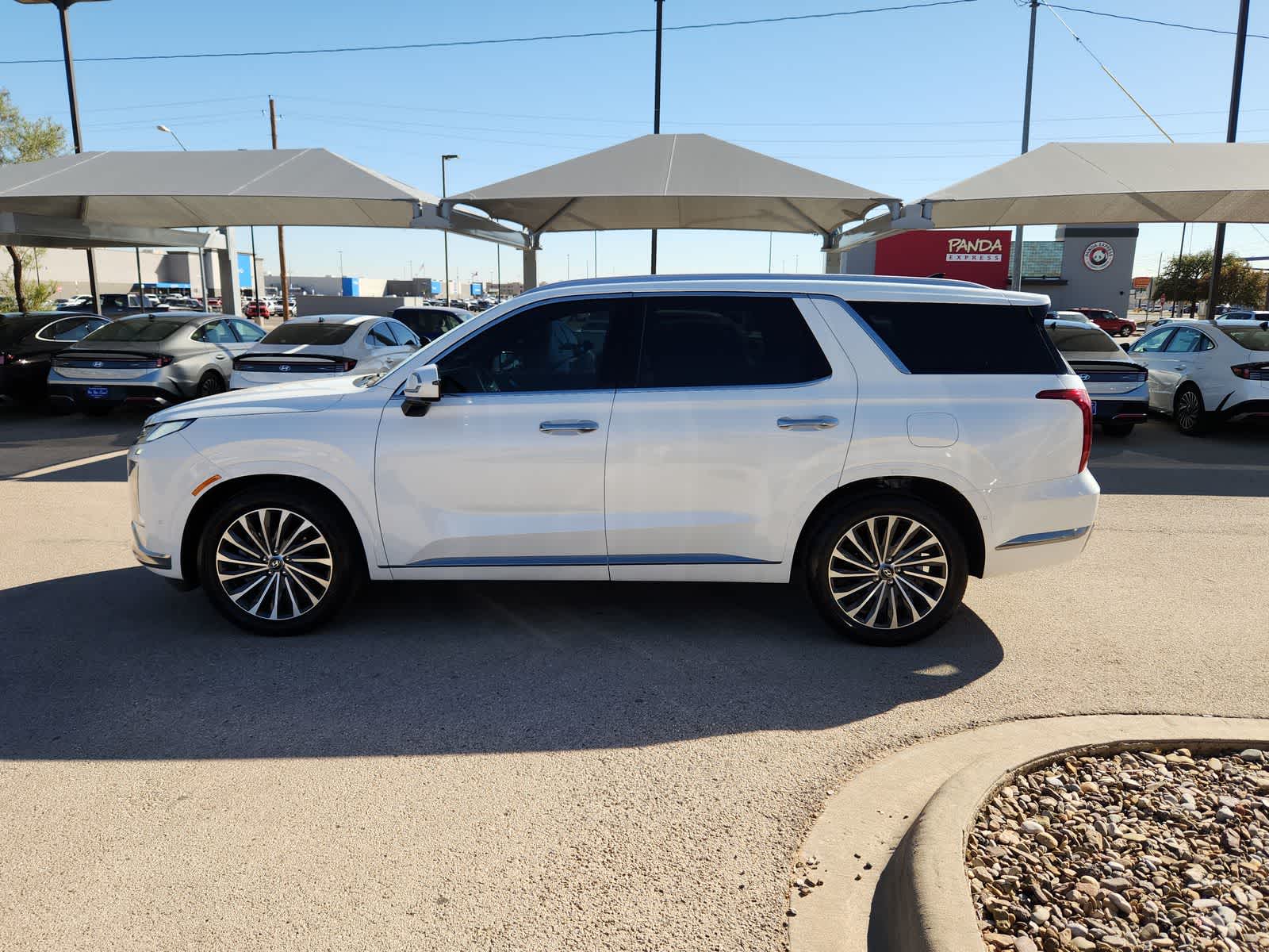 used 2025 Hyundai Palisade car, priced at $45,987