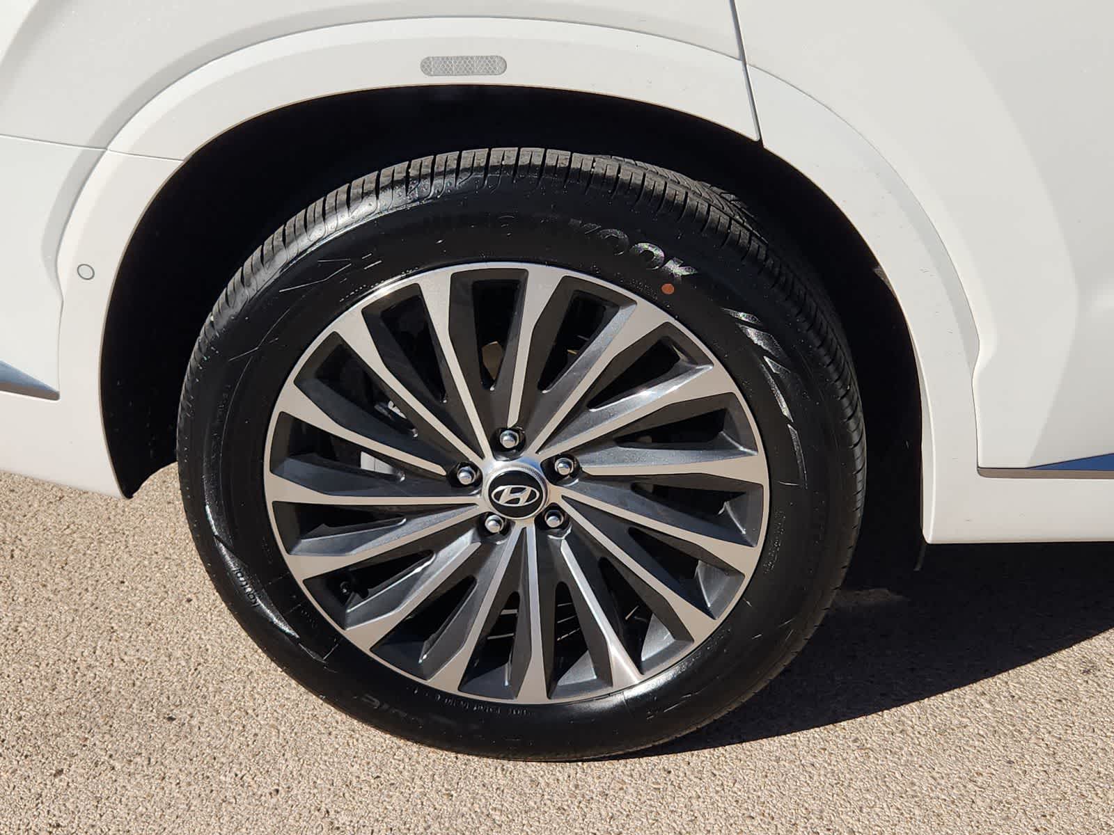 used 2025 Hyundai Palisade car, priced at $45,987