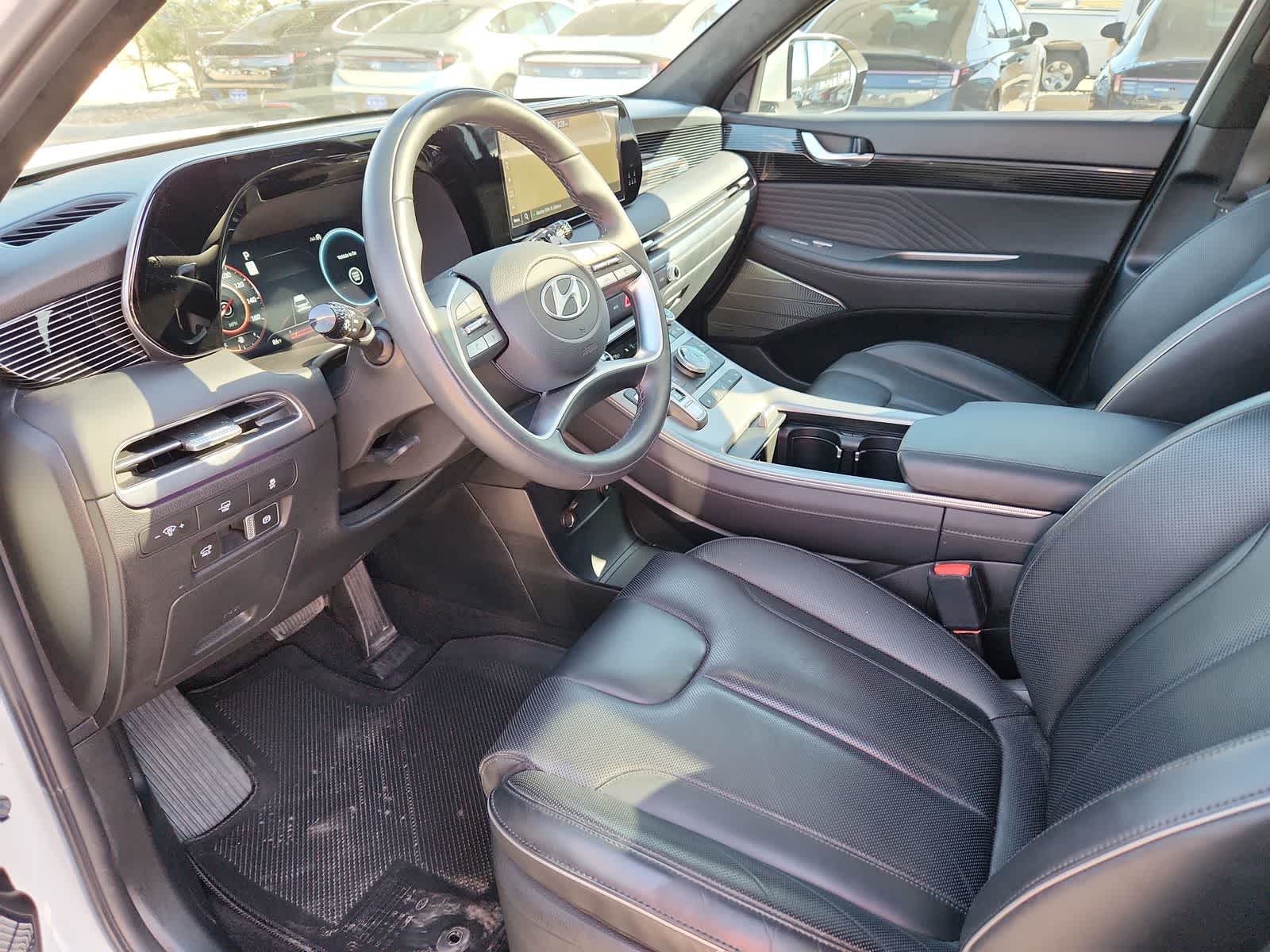 used 2025 Hyundai Palisade car, priced at $45,987