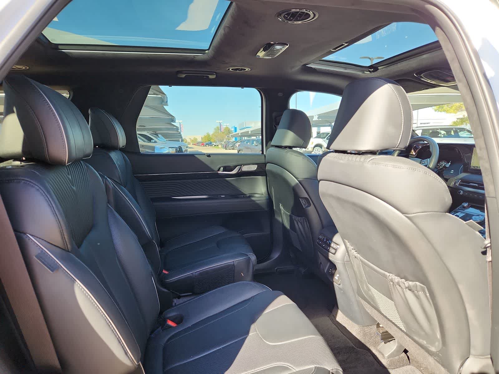 used 2025 Hyundai Palisade car, priced at $45,987