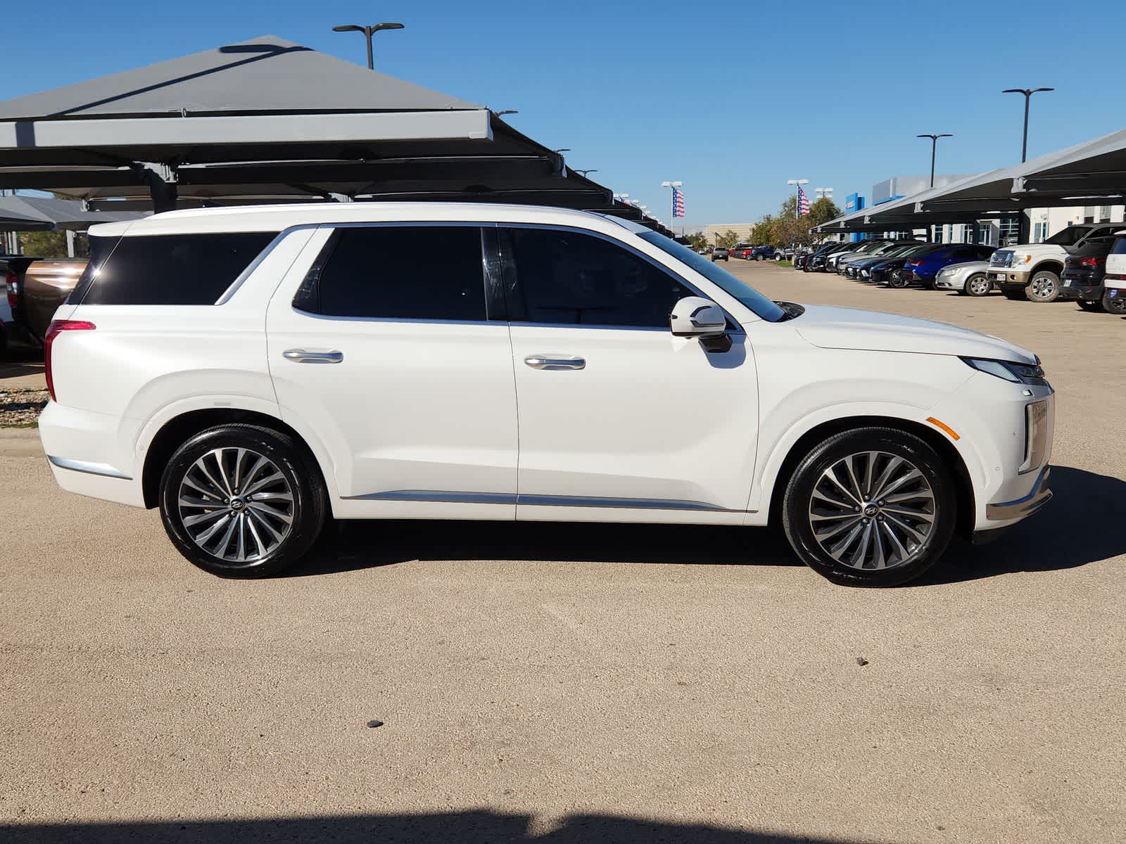 used 2025 Hyundai Palisade car, priced at $45,987