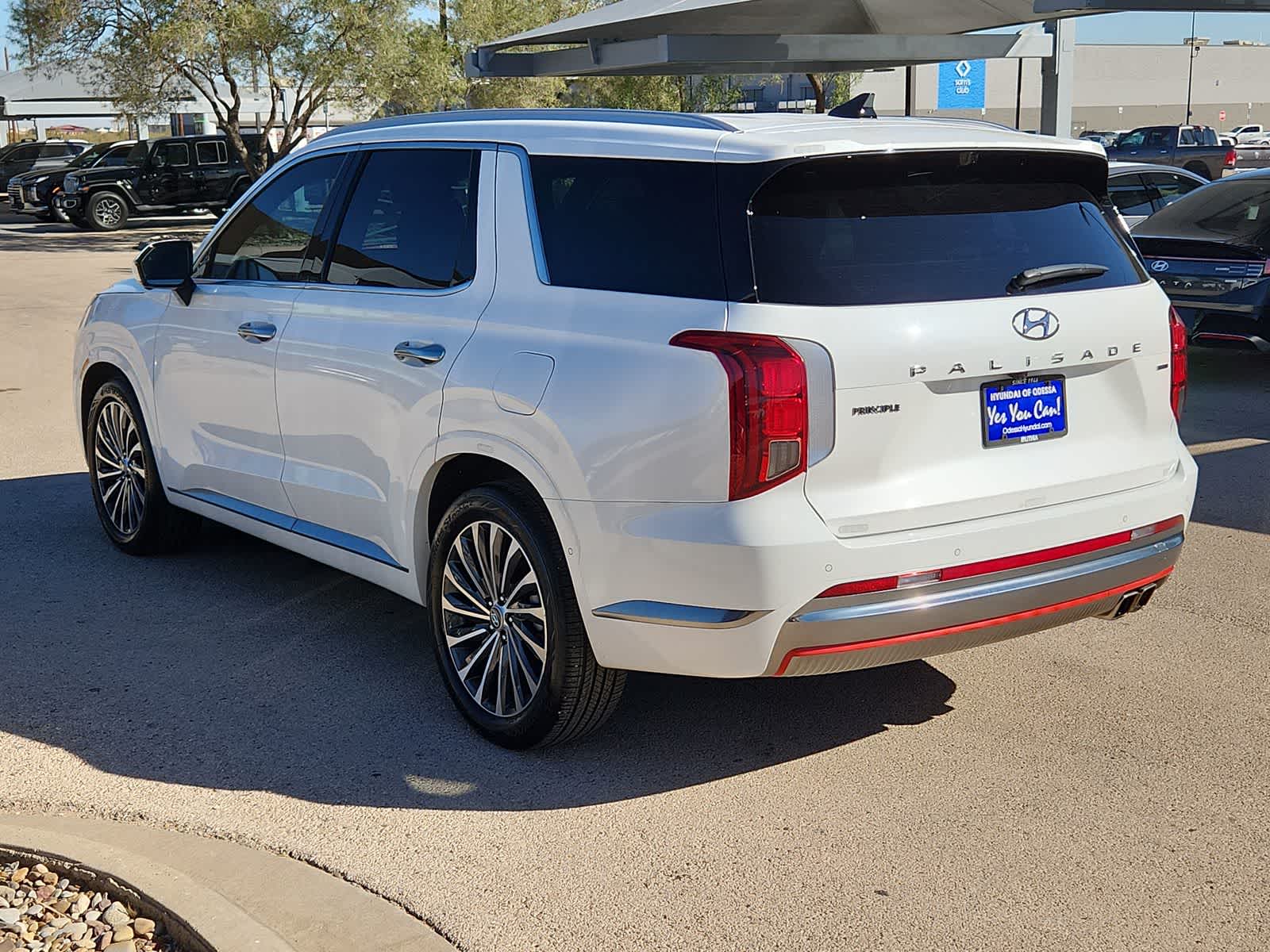 used 2025 Hyundai Palisade car, priced at $45,987