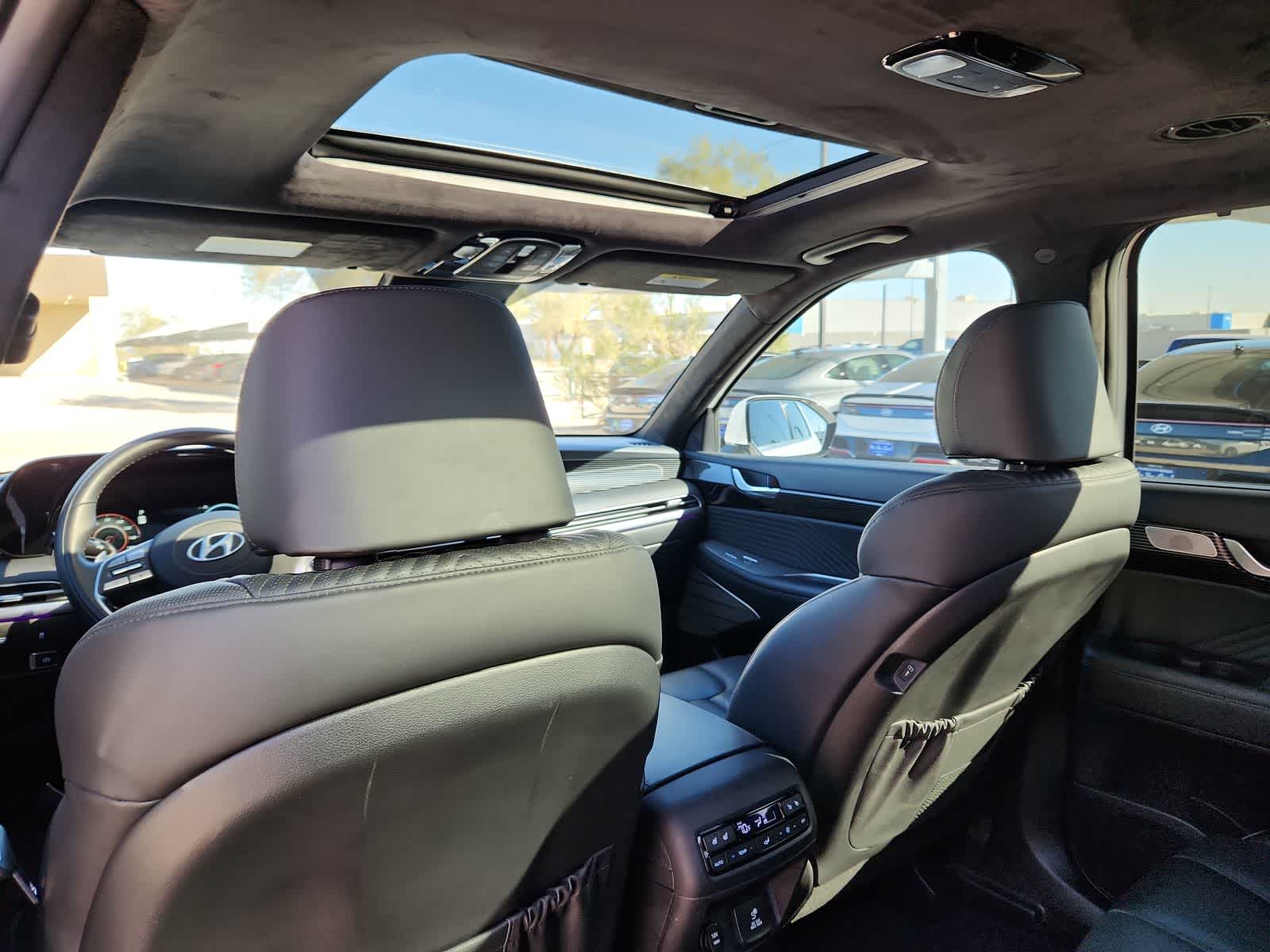 used 2025 Hyundai Palisade car, priced at $45,987