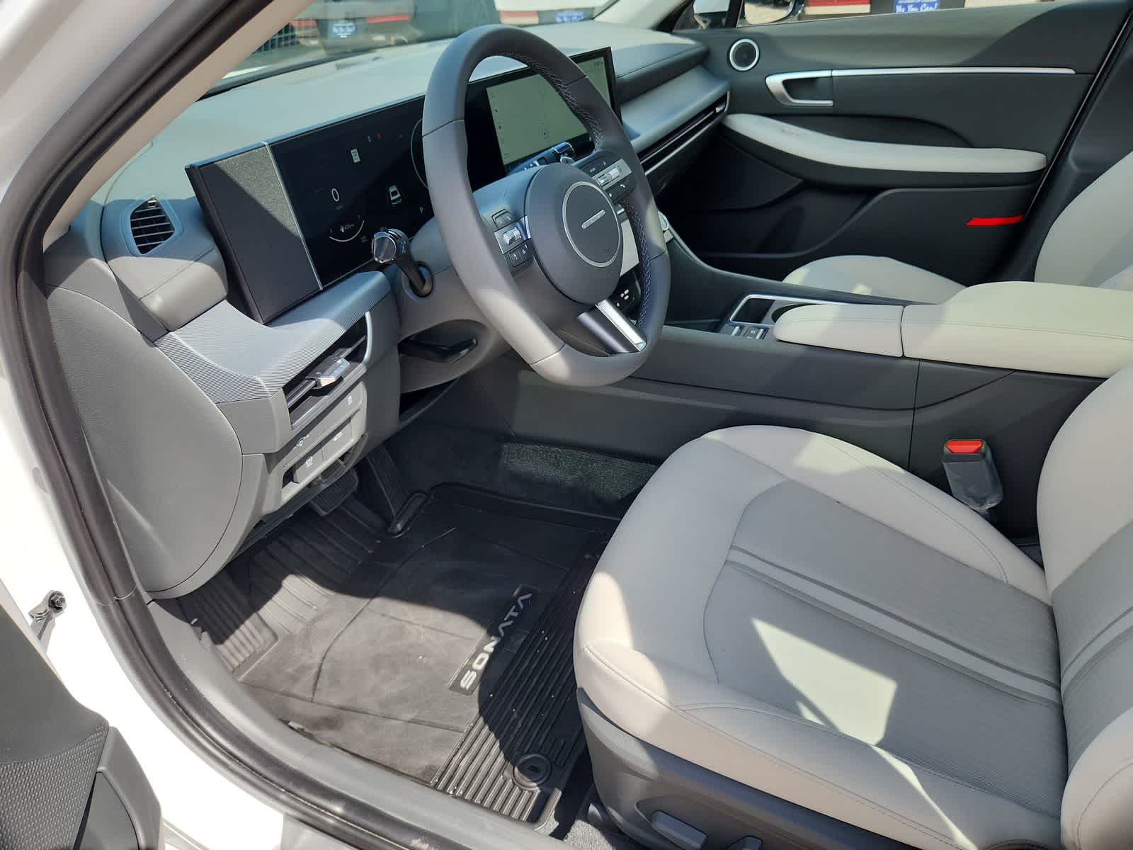 new 2025 Hyundai Sonata car, priced at $33,380