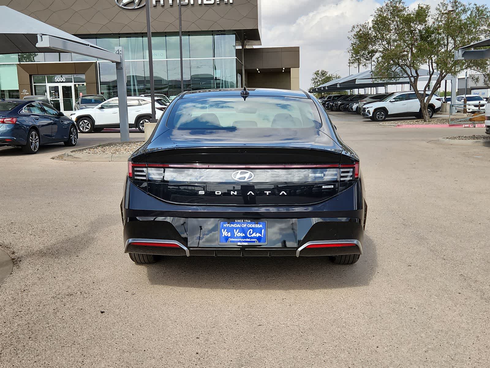 new 2025 Hyundai Sonata Hybrid car, priced at $31,178