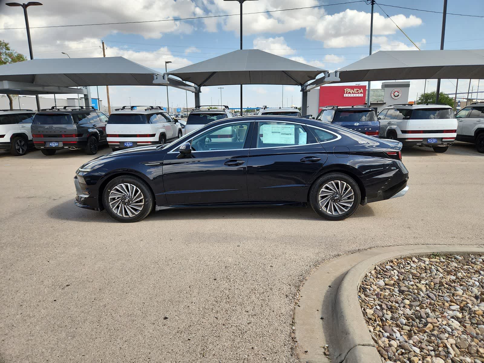 new 2025 Hyundai Sonata Hybrid car, priced at $31,178