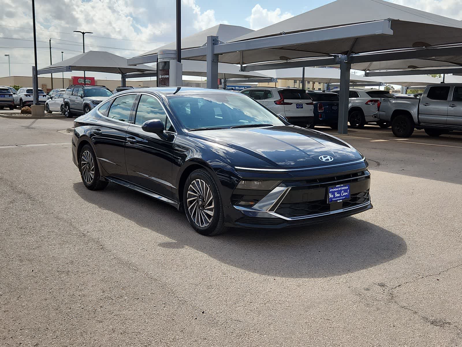 new 2025 Hyundai Sonata Hybrid car, priced at $31,178