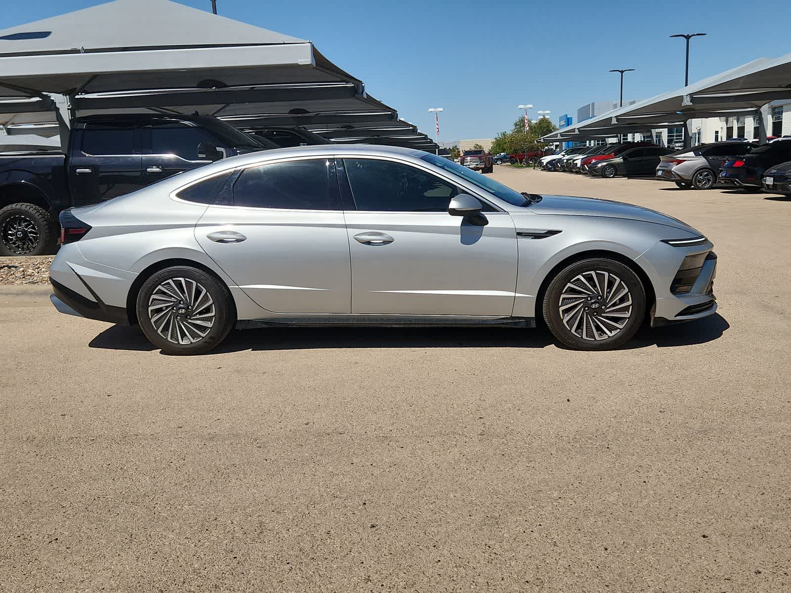 used 2024 Hyundai Sonata Hybrid car, priced at $27,499