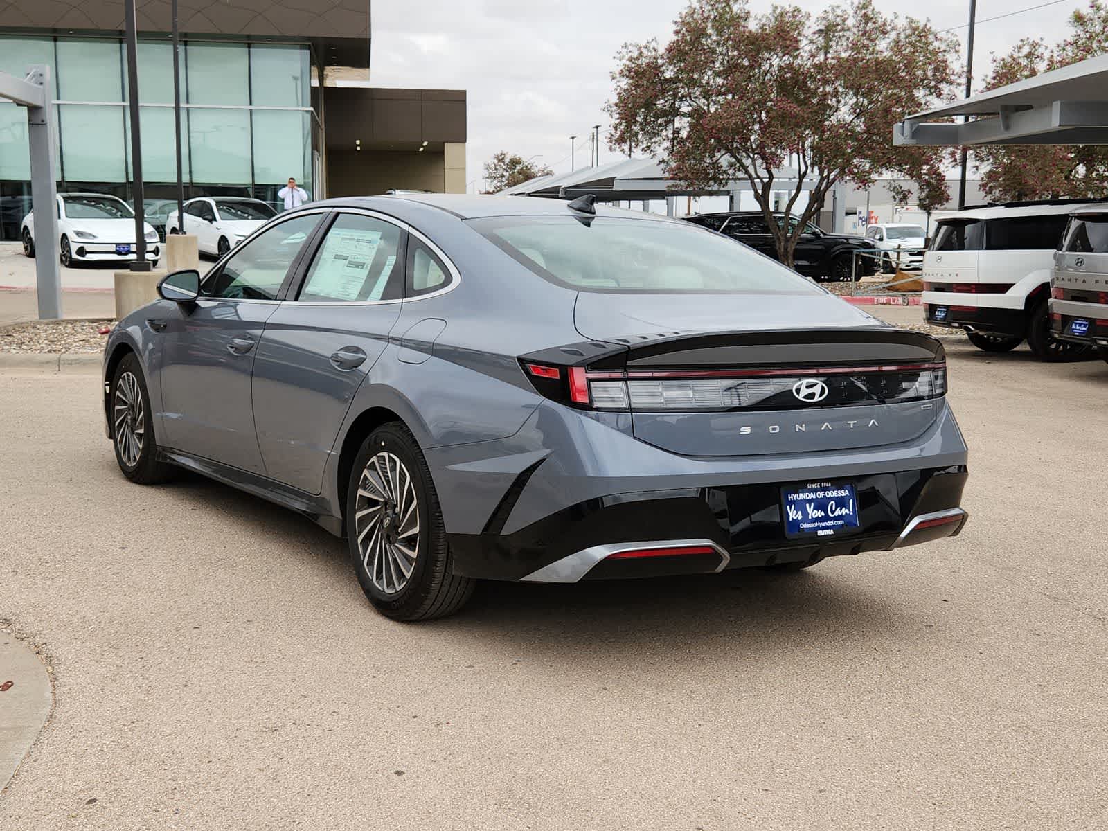 new 2025 Hyundai Sonata Hybrid car, priced at $32,995