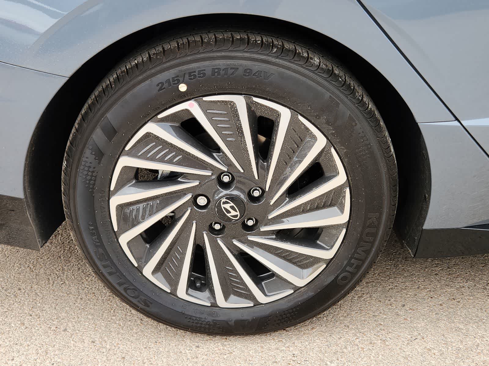 new 2025 Hyundai Sonata Hybrid car, priced at $32,995