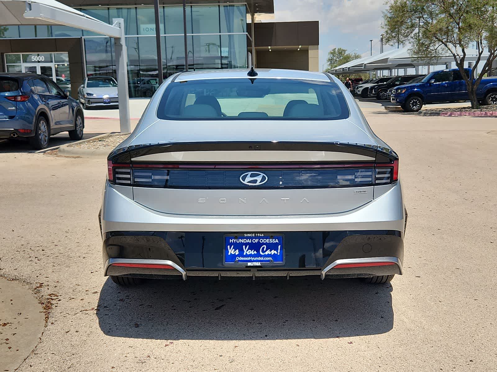 new 2025 Hyundai Sonata Hybrid car, priced at $33,080