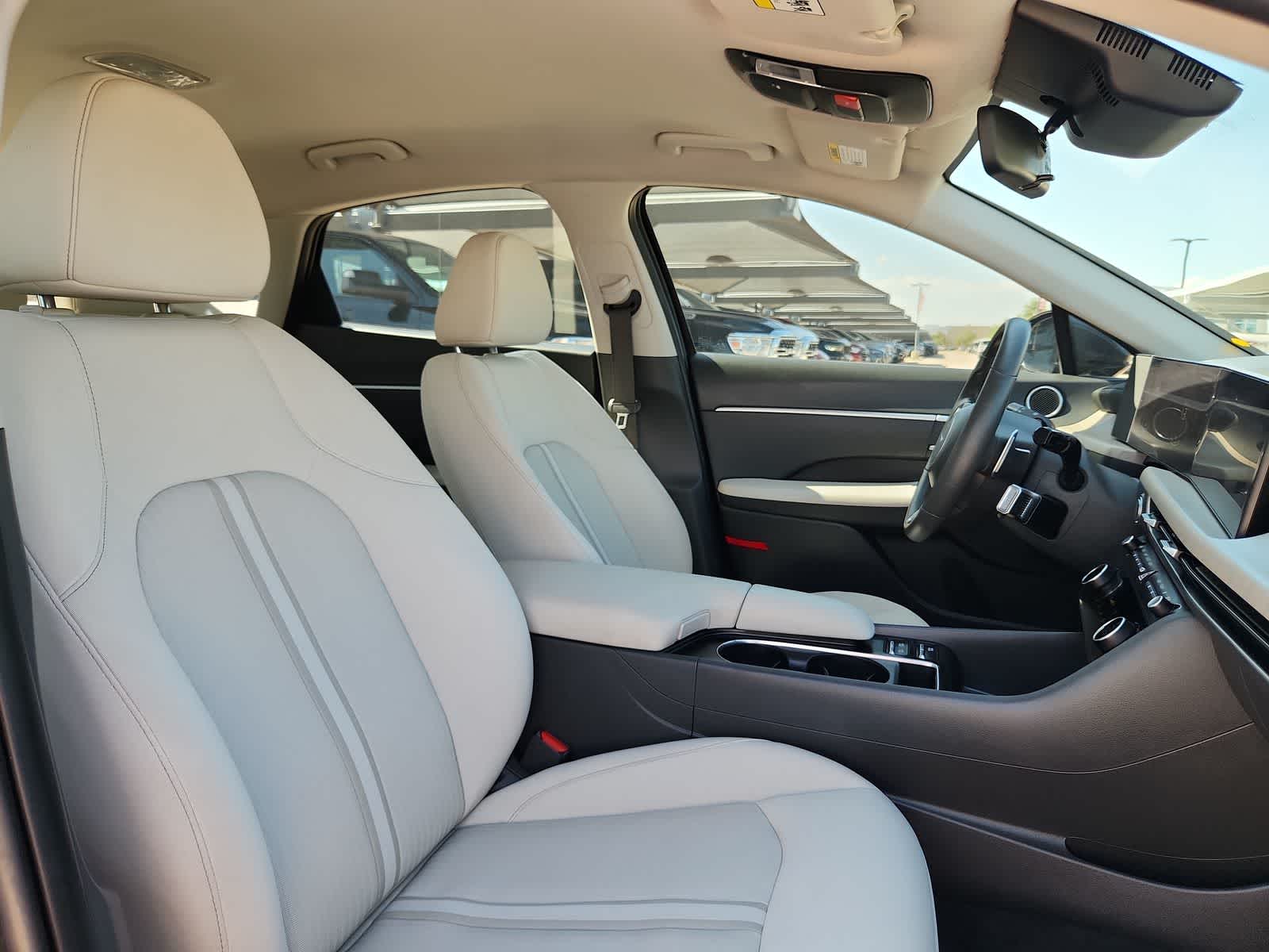 used 2025 Hyundai Sonata Hybrid car, priced at $27,999