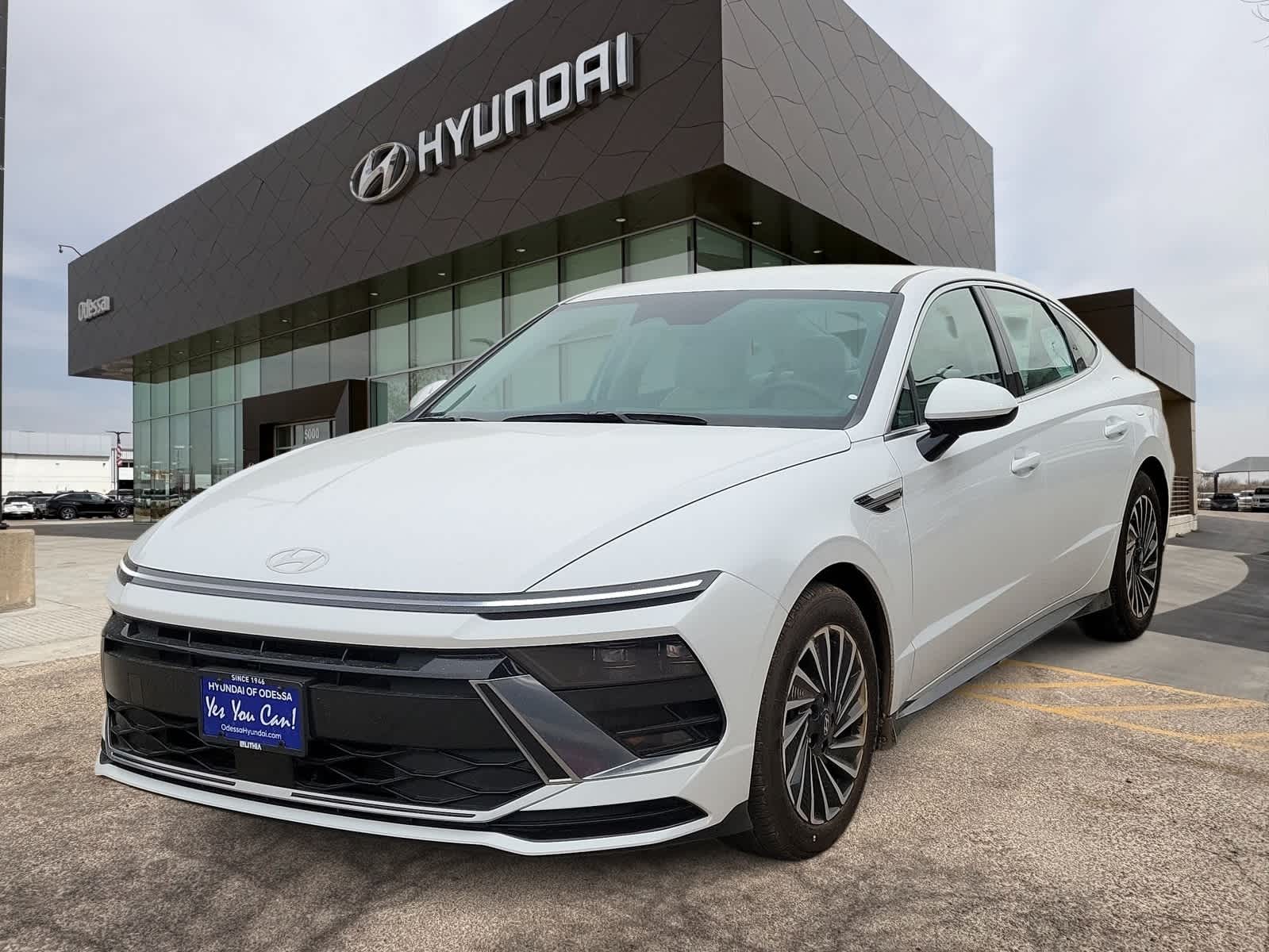 new 2025 Hyundai Sonata Hybrid car, priced at $33,385