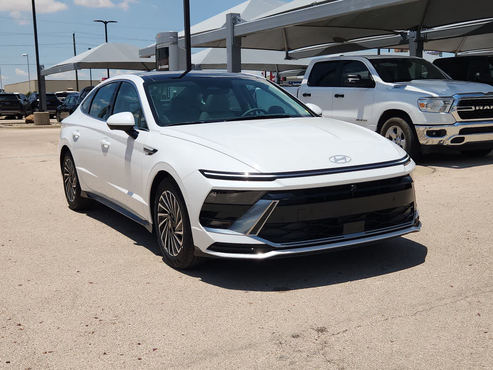 new 2025 Hyundai Sonata Hybrid car, priced at $38,148