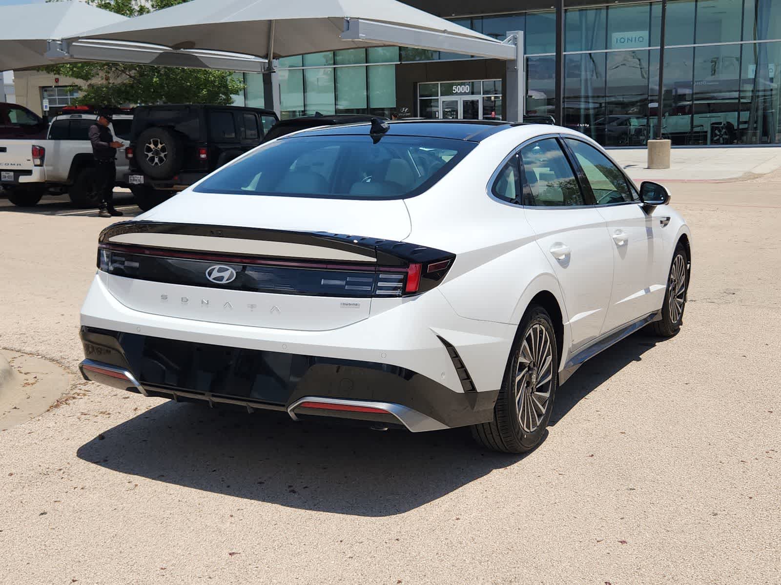 new 2025 Hyundai Sonata Hybrid car, priced at $38,148