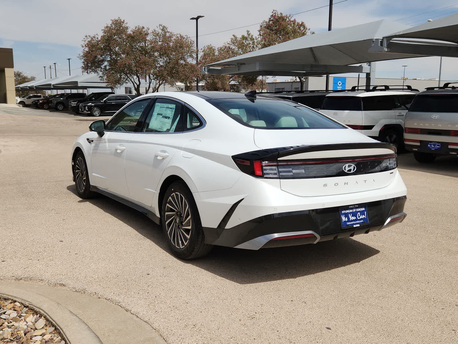 new 2025 Hyundai Sonata Hybrid car, priced at $39,935