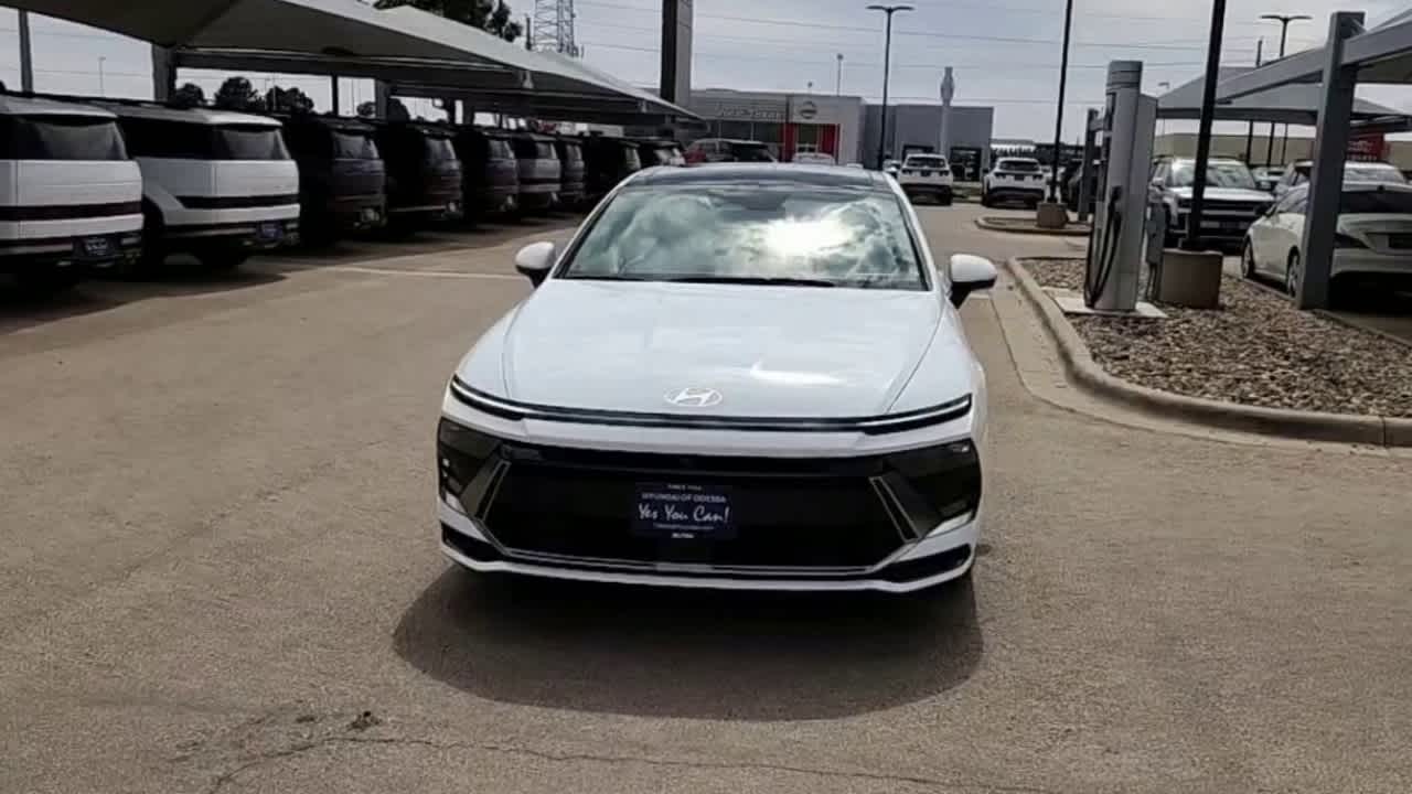 new 2025 Hyundai Sonata Hybrid car, priced at $39,935